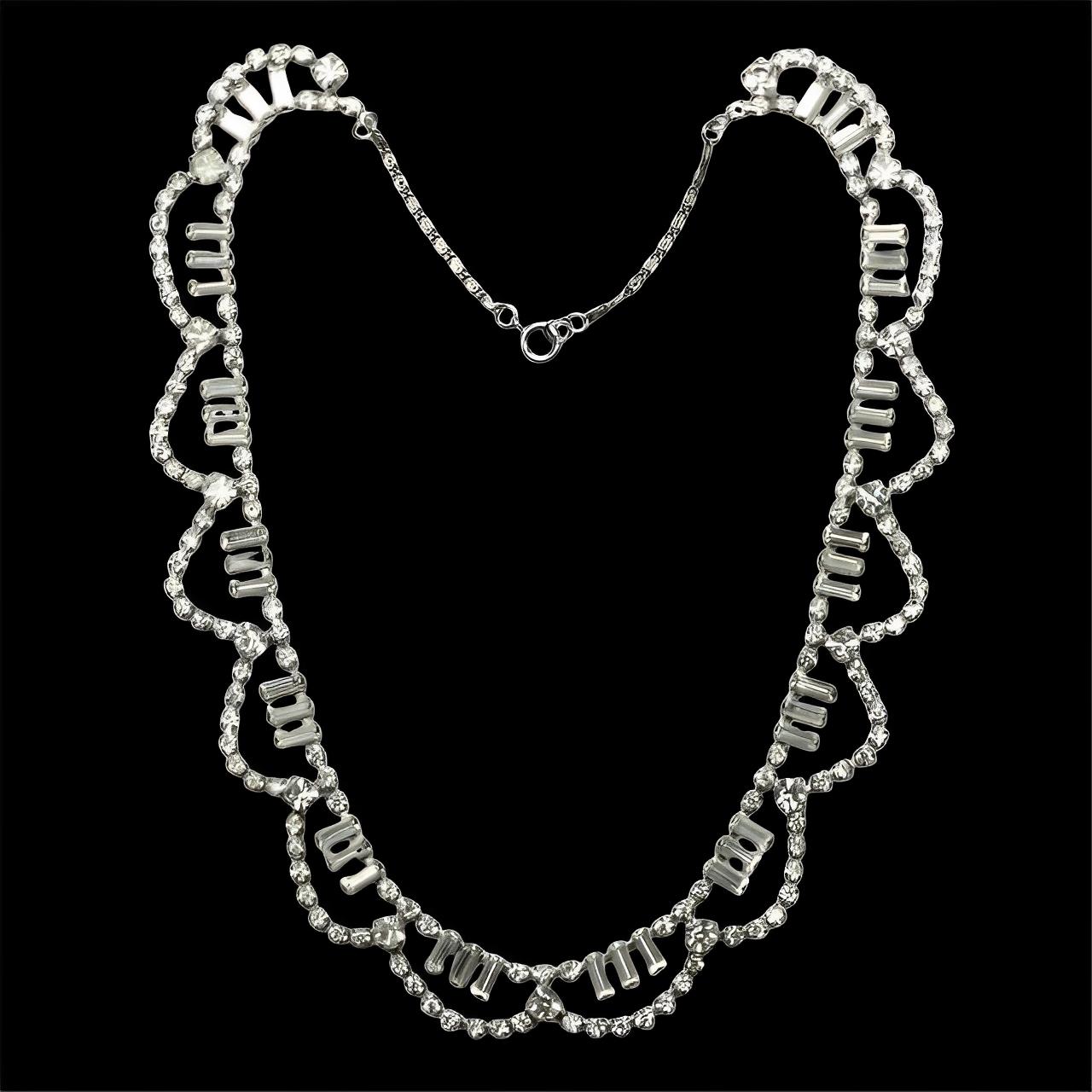 Collana con festone di strass placcata in argento, circa anni '50 in vendita 4