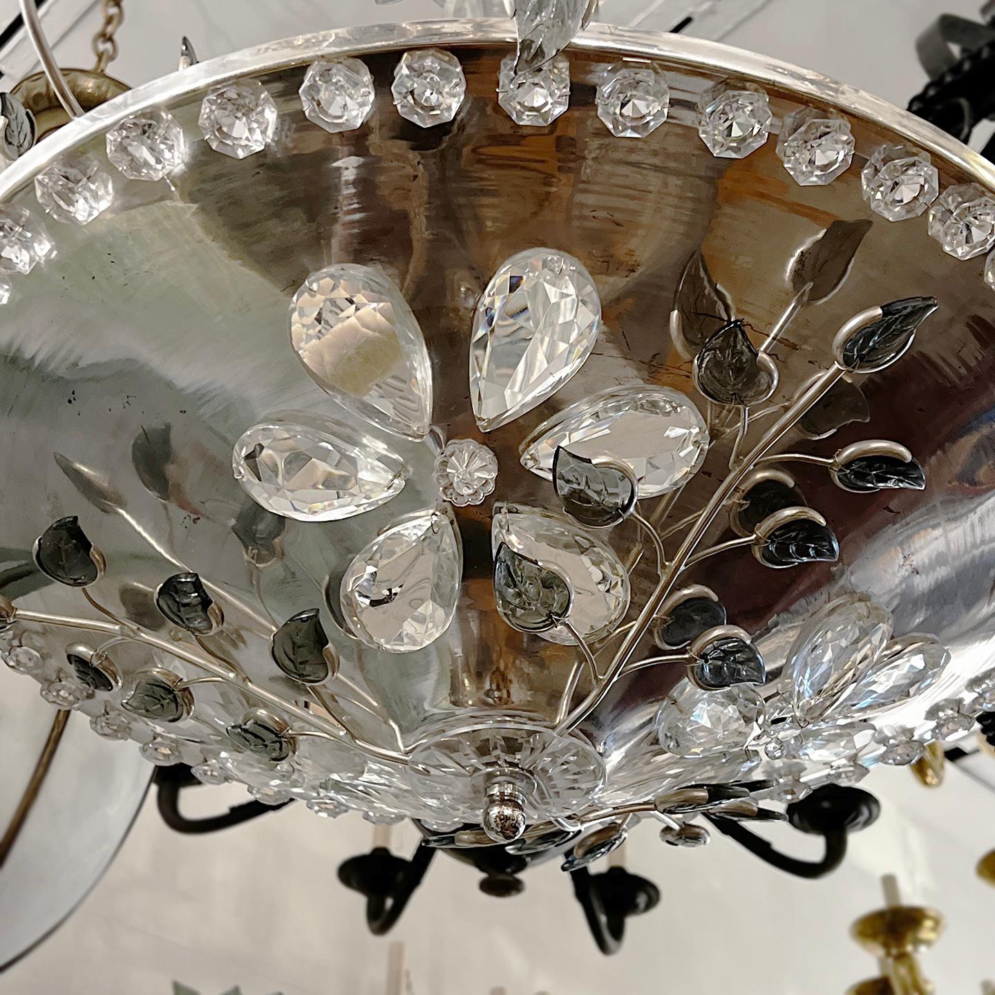 French Chandelier with Gray Molded Glass Leaves For Sale 6