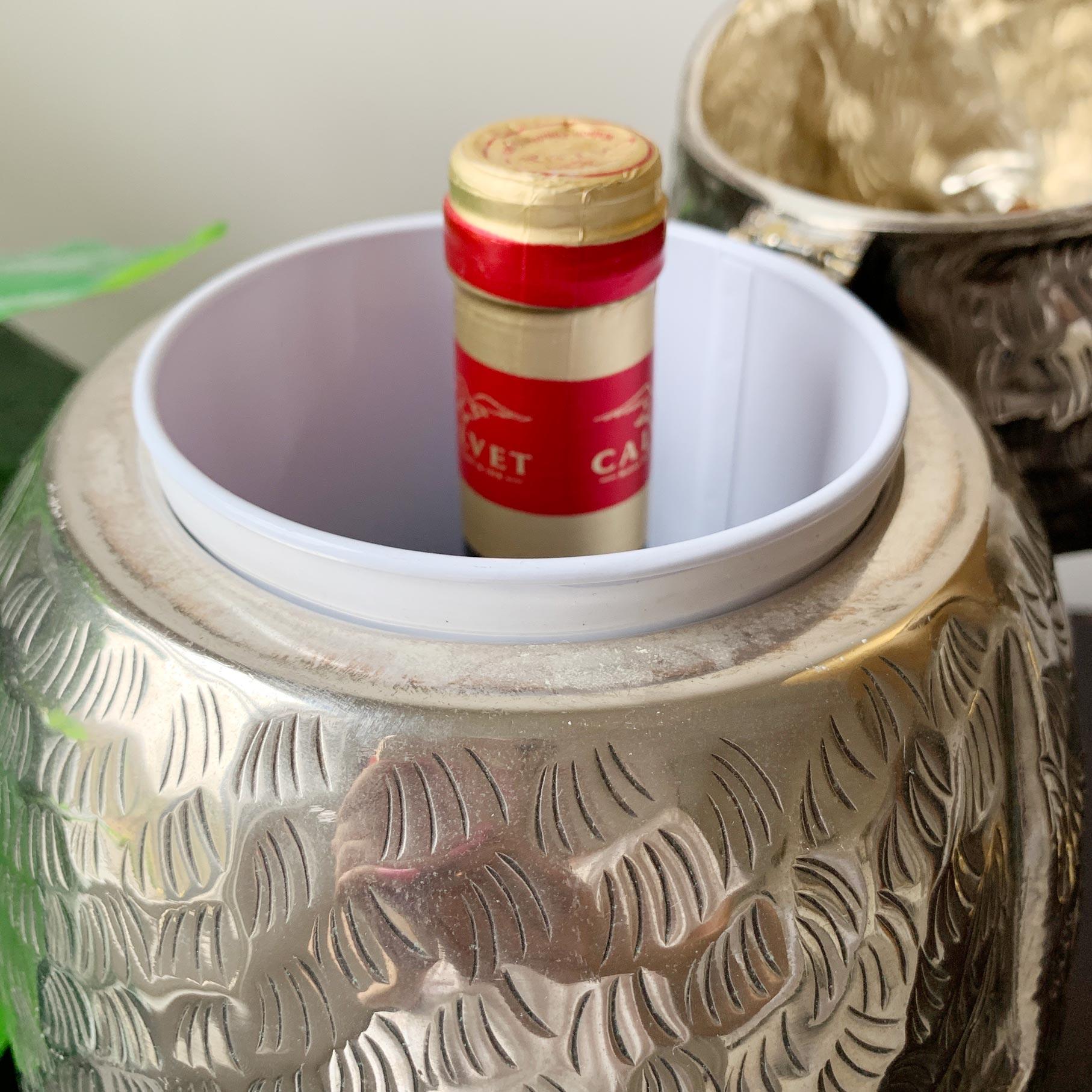 Portabotellas de Vino Oso Italiano Plateado Años 70 en venta 3