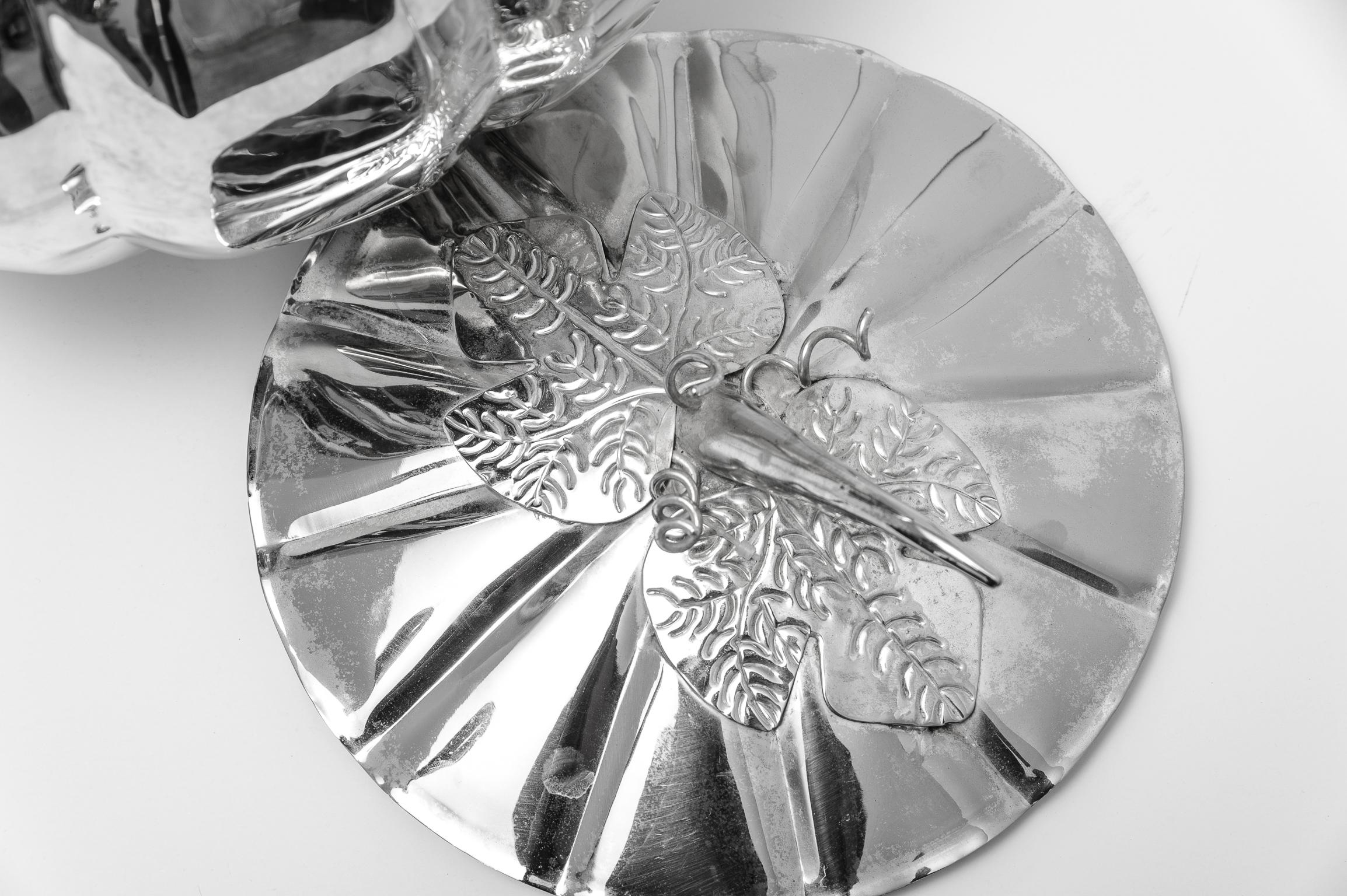 Versilberte große Pumpkinschale mit Deckel , Behälter (Ende des 20. Jahrhunderts) im Angebot