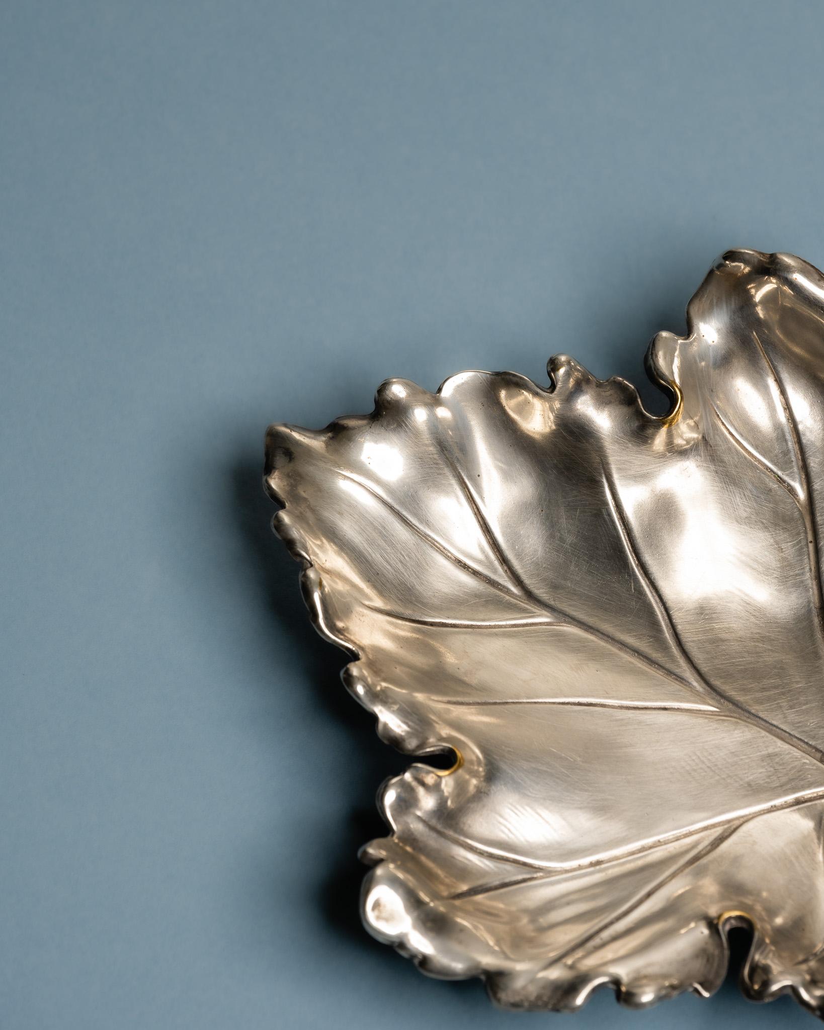 Silver-Plated Leaf-Shaped Trinket Dish, 1950s In Good Condition For Sale In PARIS, FR