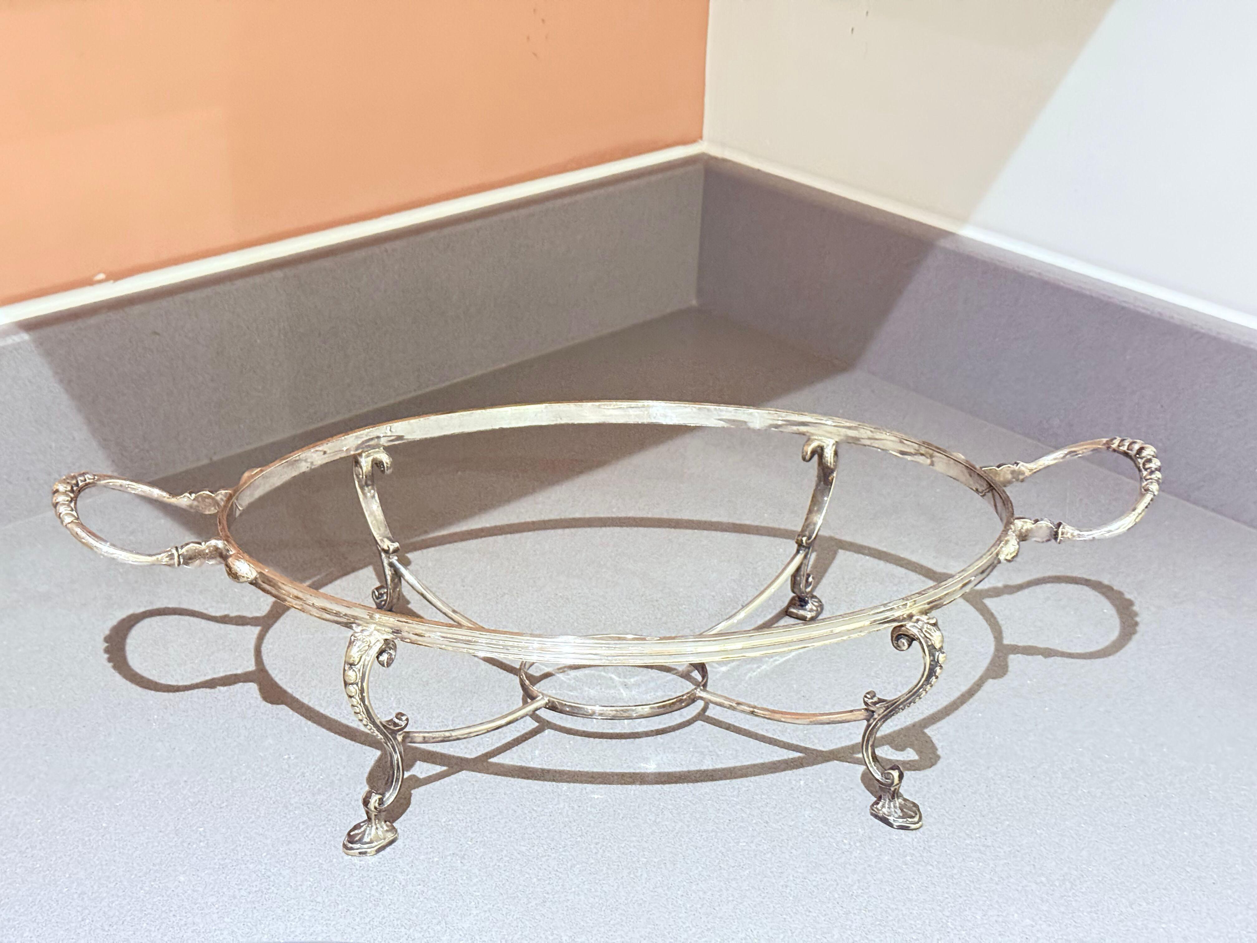 Plat de service à couvercle en métal argenté sur pied, Antique English Neoclassical Luxury en vente 6