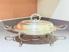 Versilberte Servierschale mit Deckel auf Ständer, antiker englischer Neoklassizismus Luxus