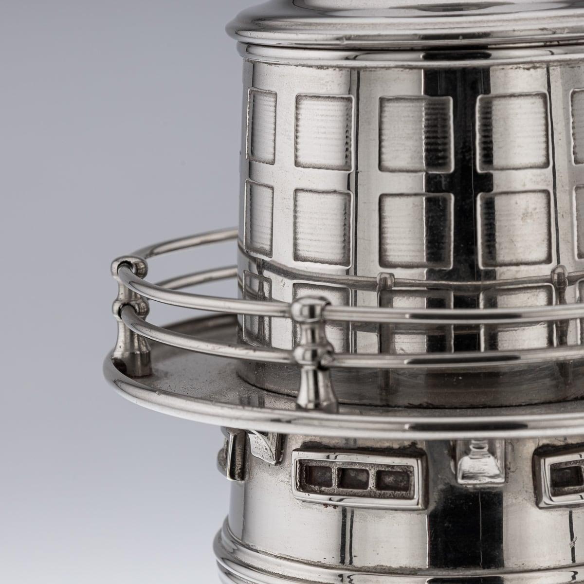 Shakers da cocktail con faro placcato argento in vendita 4