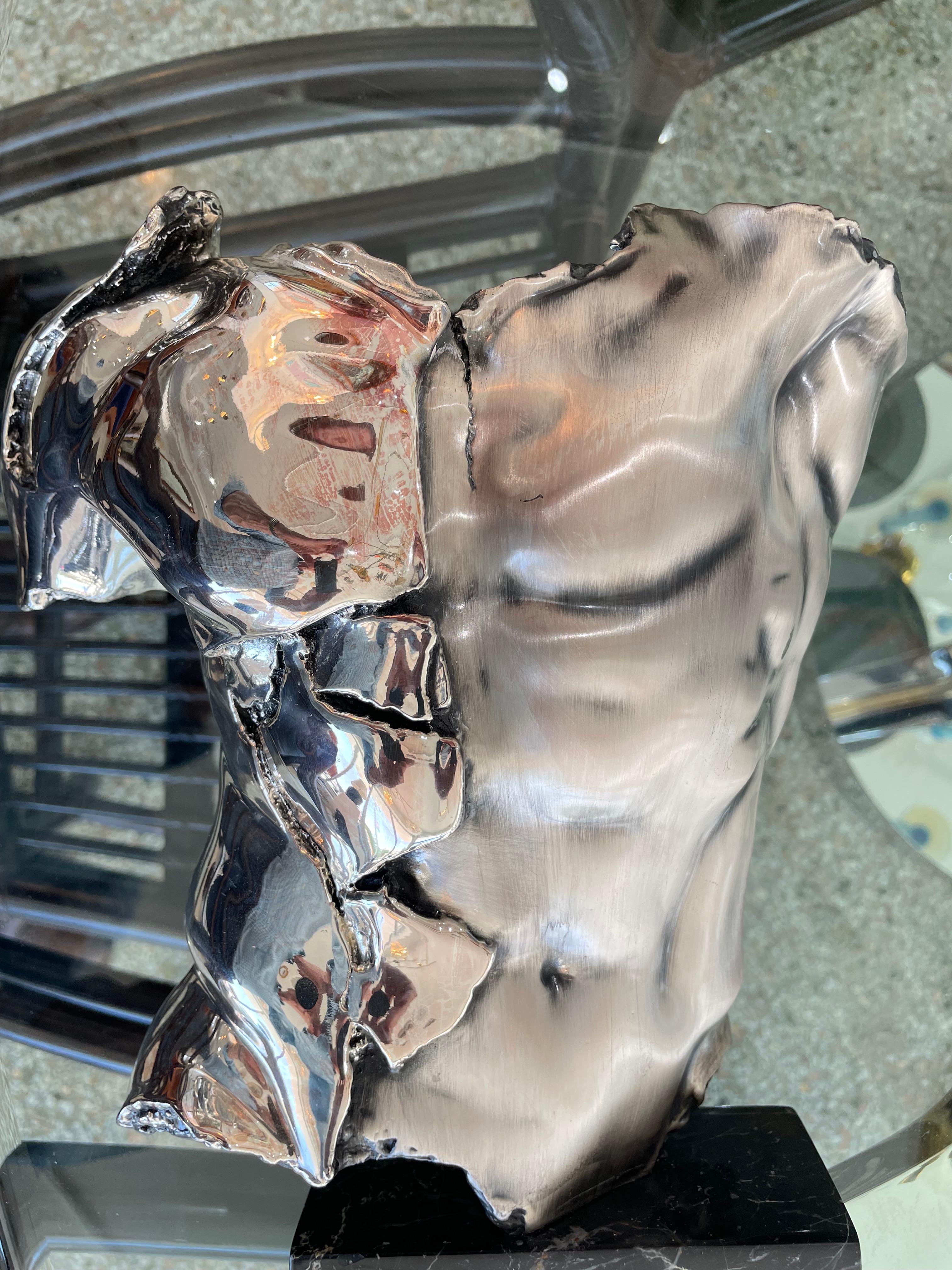 Sculpture de torse masculin en métal argenté de Zanfelds en vente 6