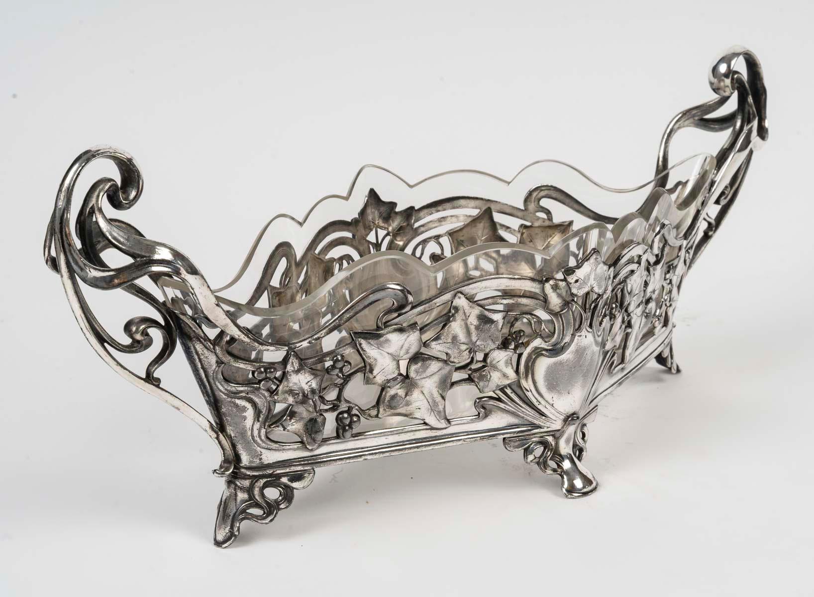 Francese Ciotola in metallo placcato argento e cristallo, periodo Art Nouveau, 1900. in vendita