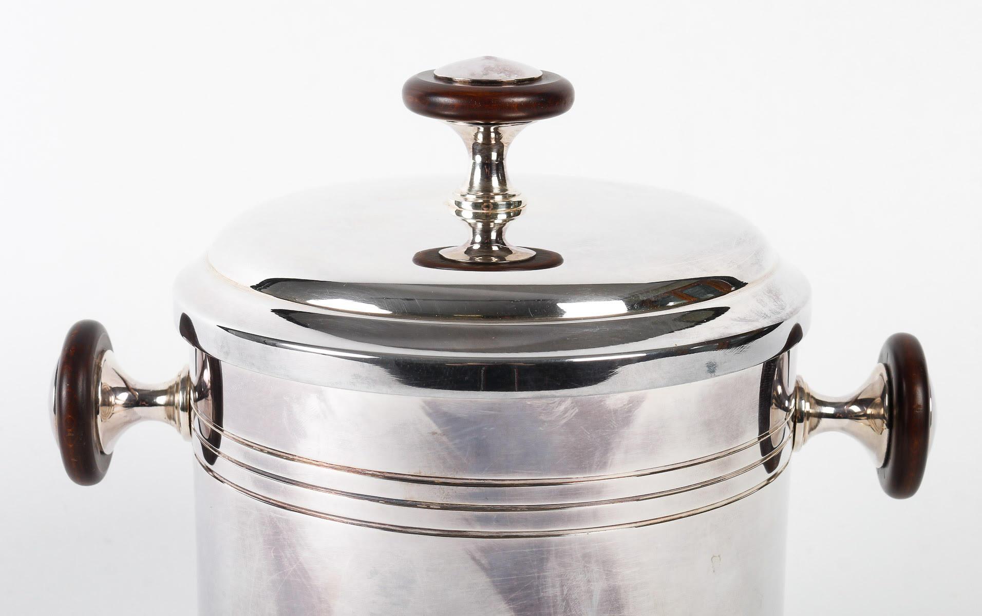 French Silver Plated Metal and Wood Ice Bucket with lid, 1980. For Sale