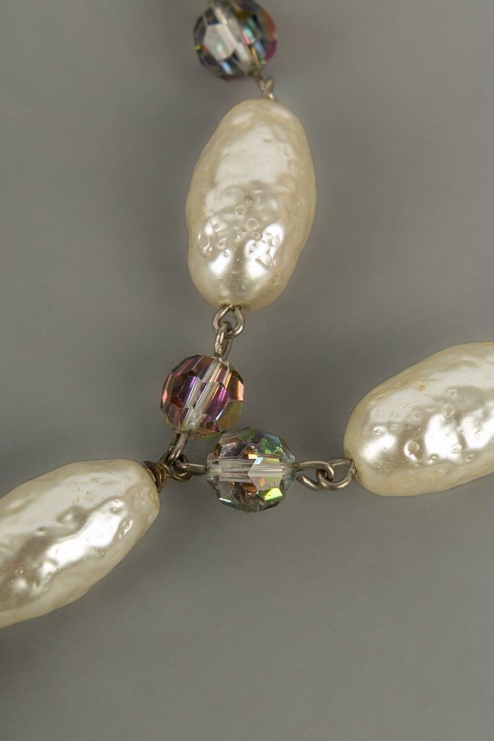 Collier en métal argenté avec perles perlées en vente 1