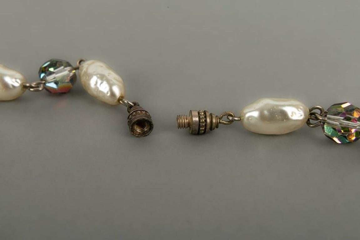 Collier en métal argenté avec perles perlées en vente 3