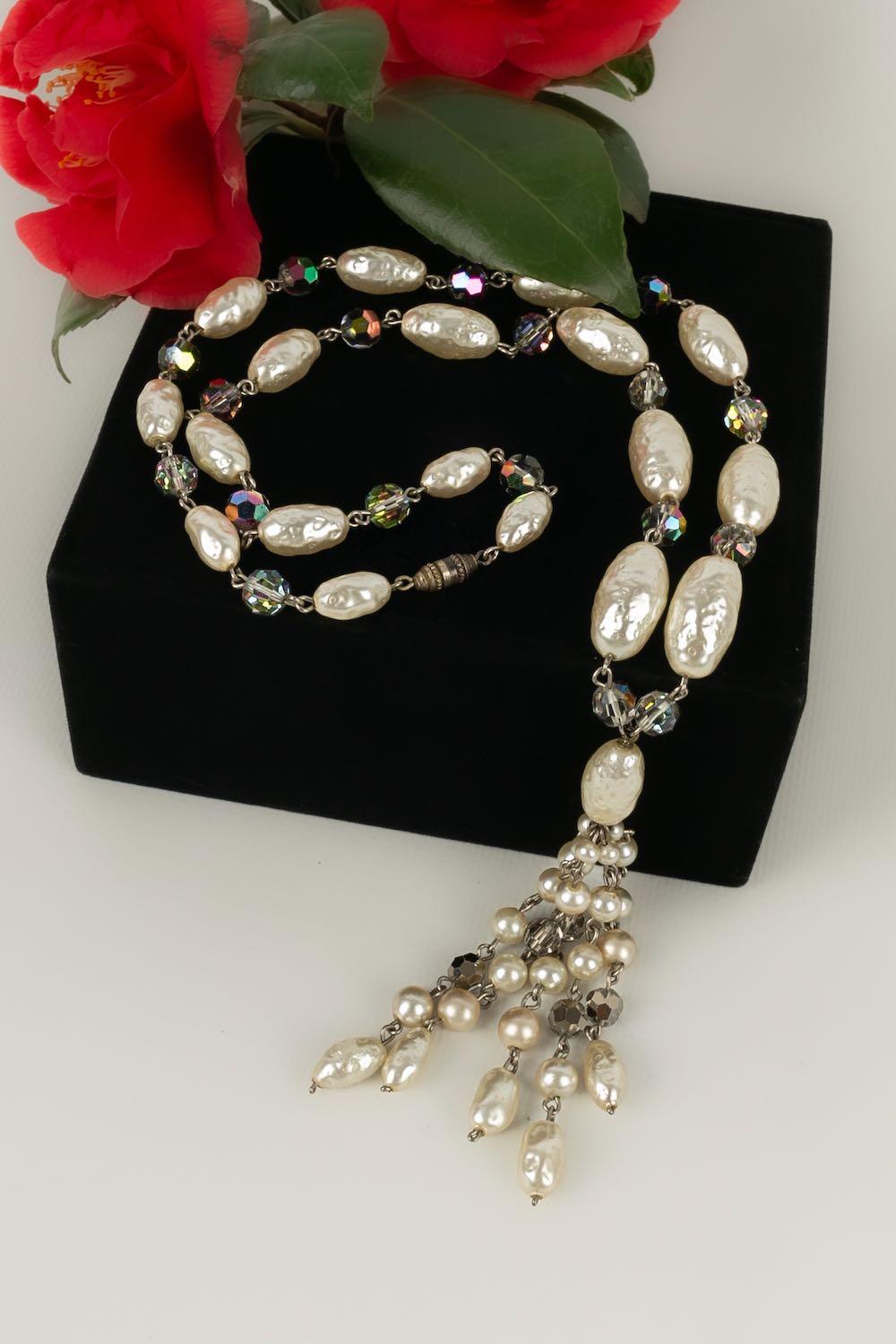 Collier en métal argenté avec perles perlées en vente 4