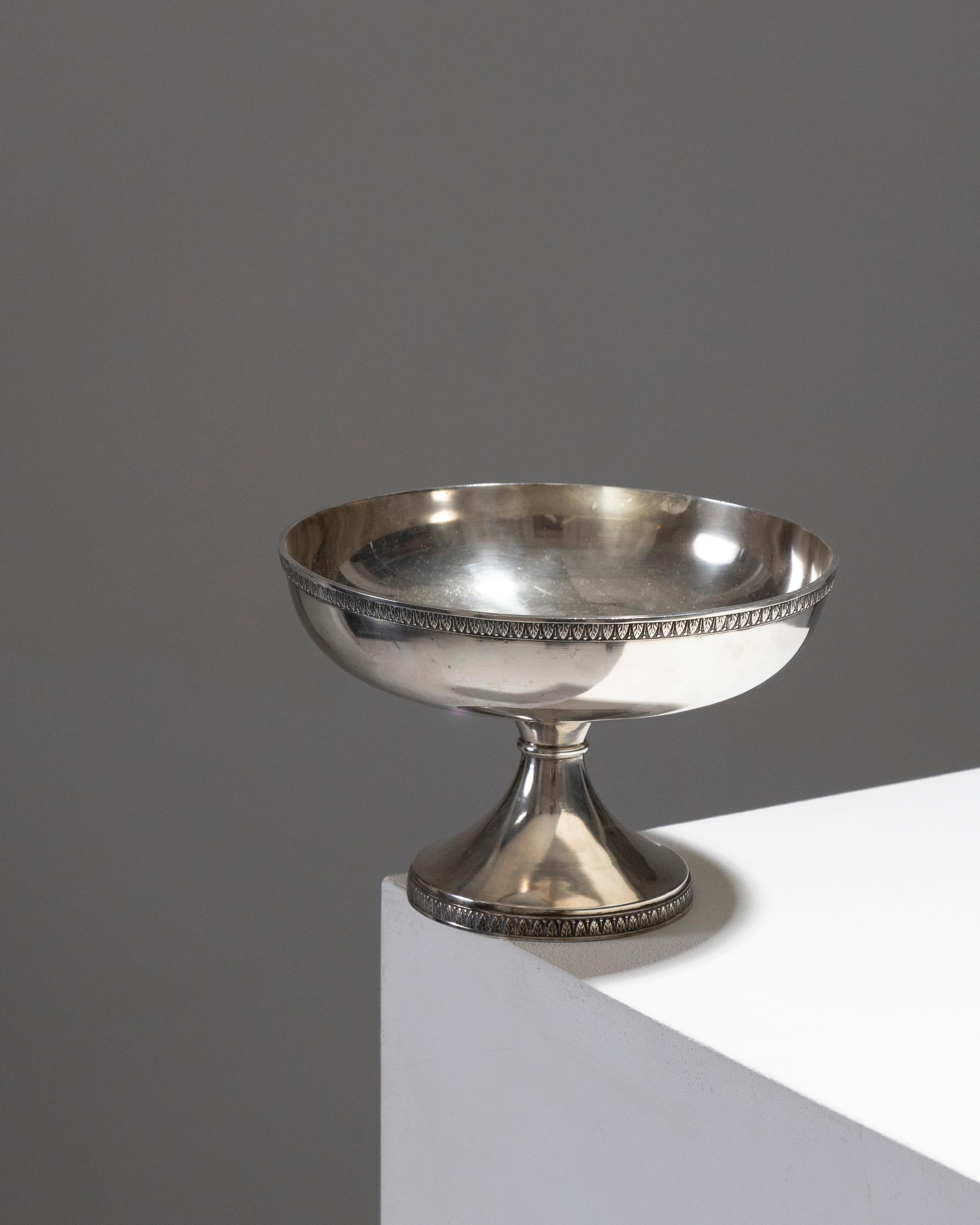 Versilberte Metall-Sockelschale im Zustand „Gut“ im Angebot in PARIS, FR
