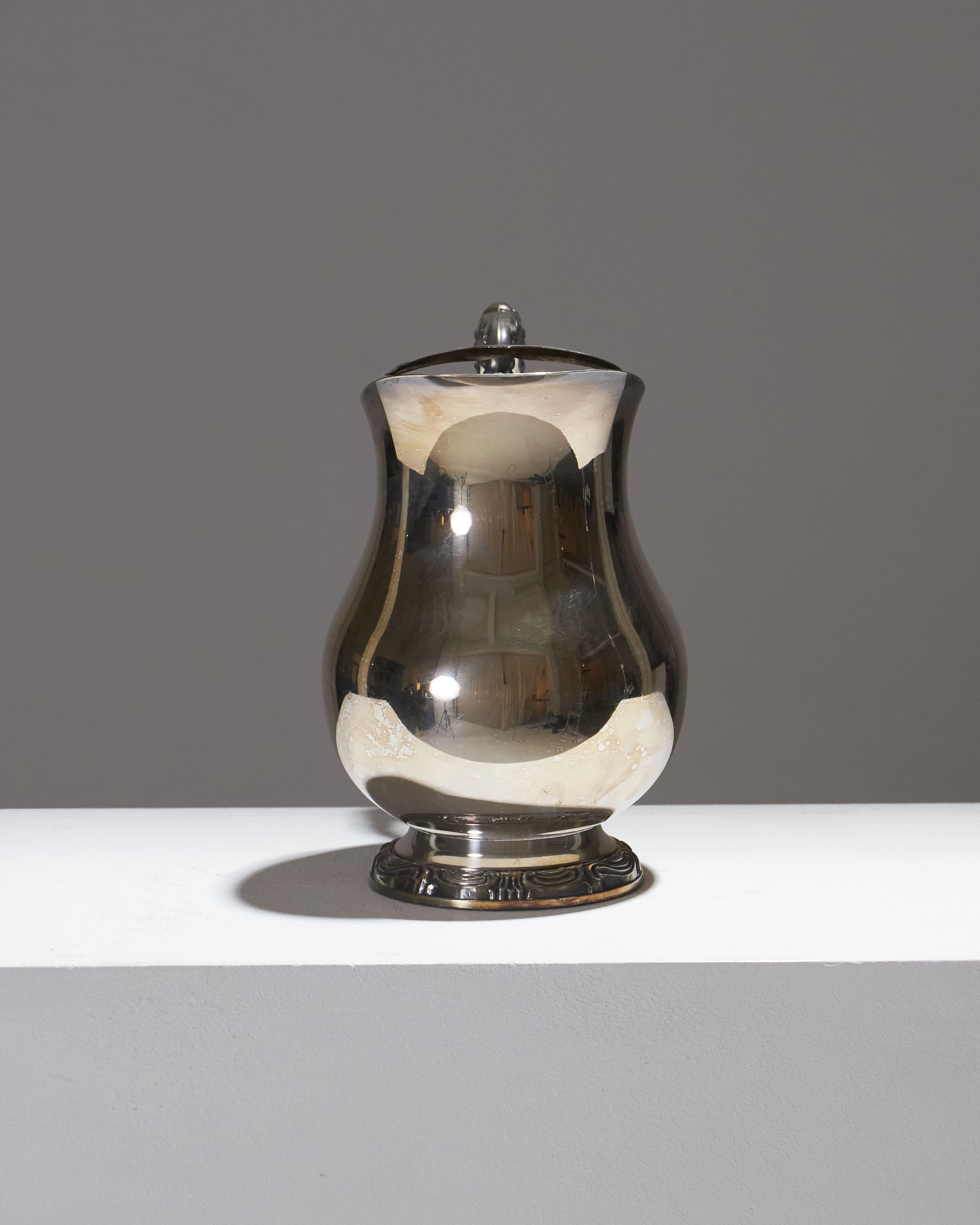 Versilberter Metallkrug, 1880er-Jahre im Zustand „Gut“ im Angebot in PARIS, FR