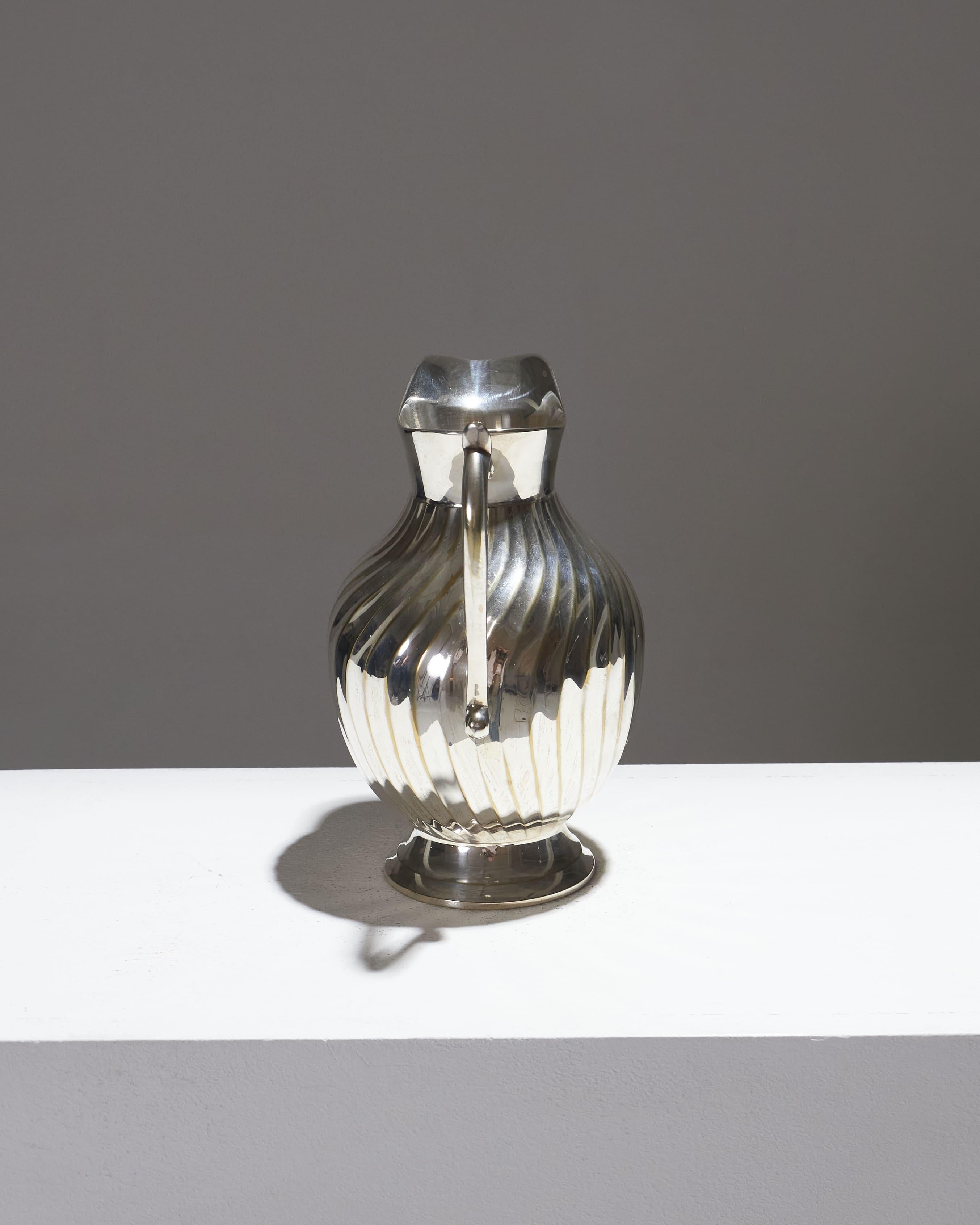 Silver-plated metal pitcher For Sale 2