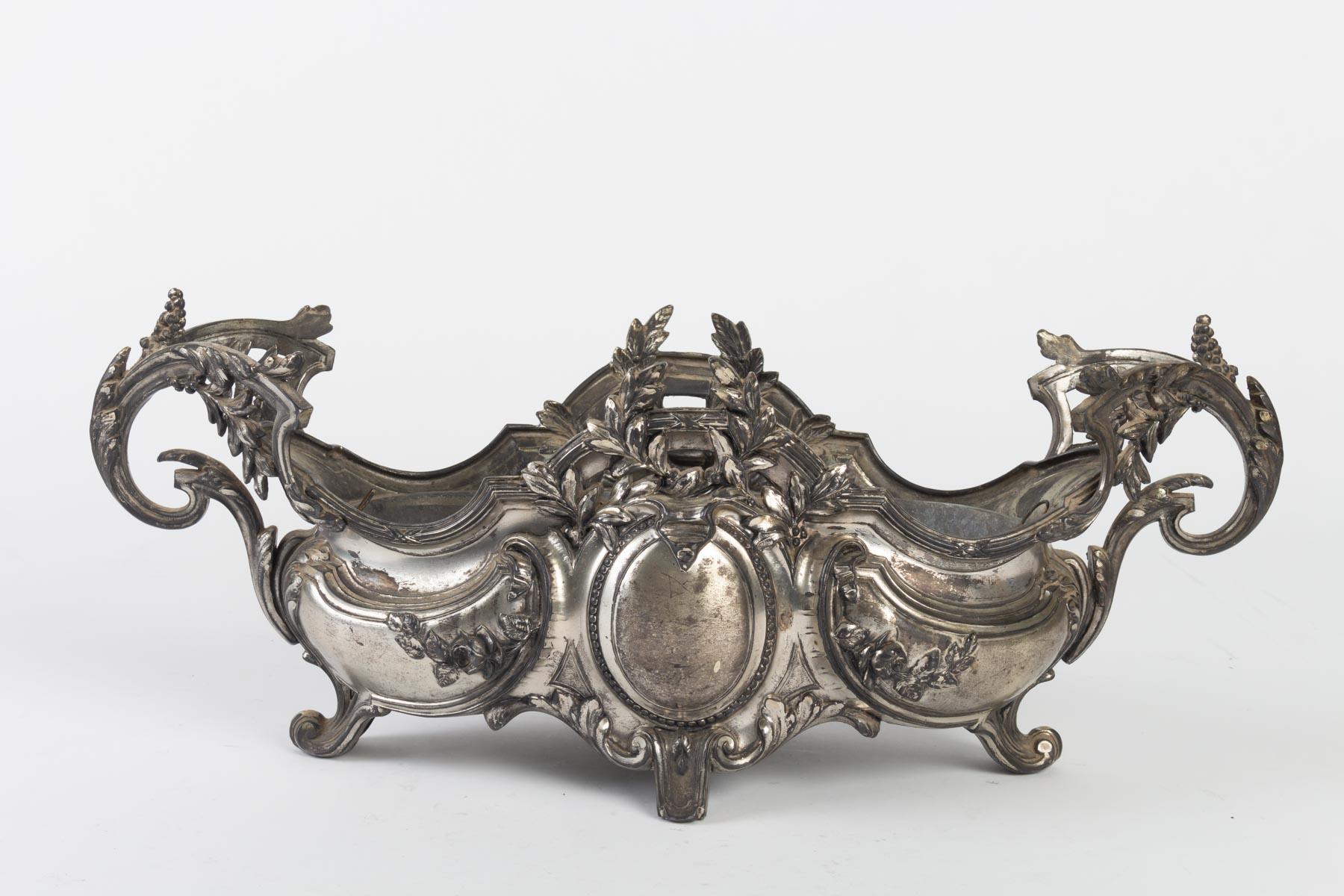 Silver Plated Metal Planter in Louis XV Style For Sale 2