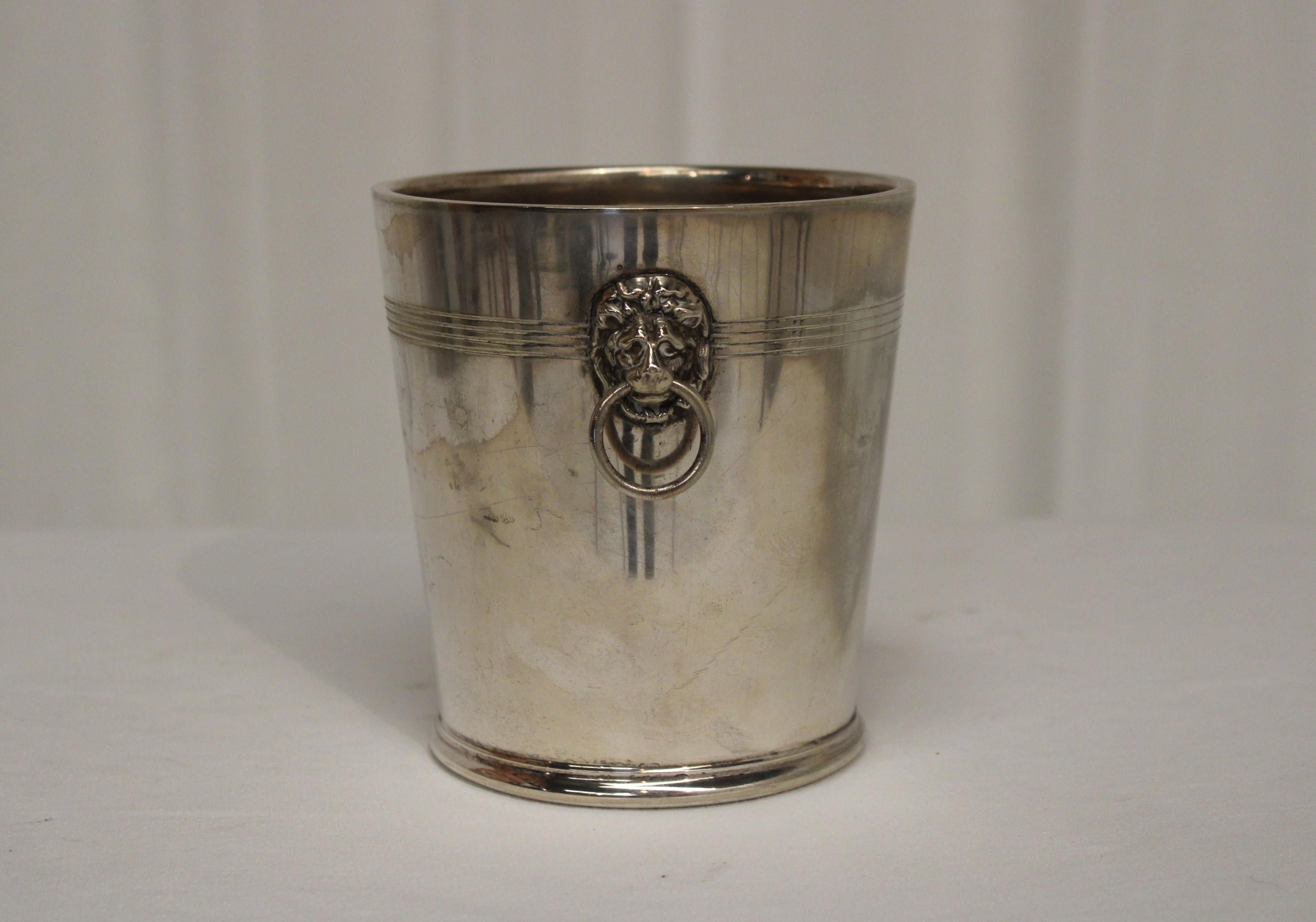 Cubo de vino blanco de metal plateado, S. XX en venta 1