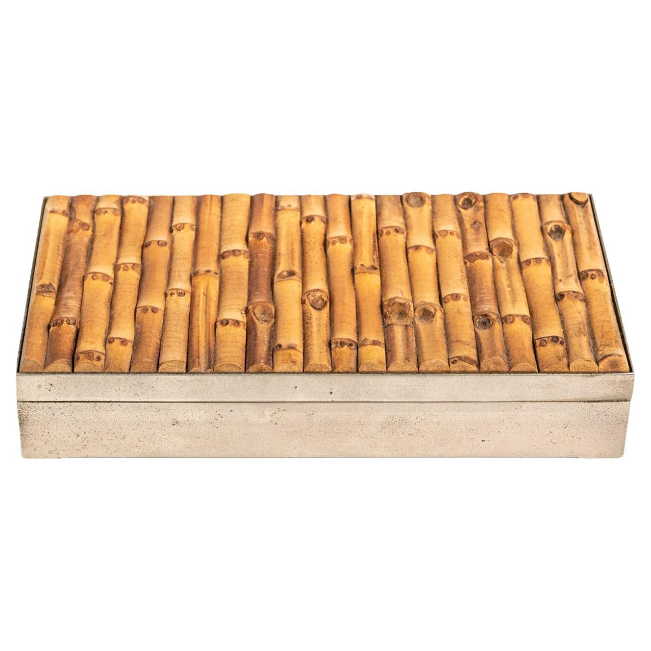 Versilberte Schachtel aus der Mitte des Jahrhunderts mit eingelegtem Bambusdeckel