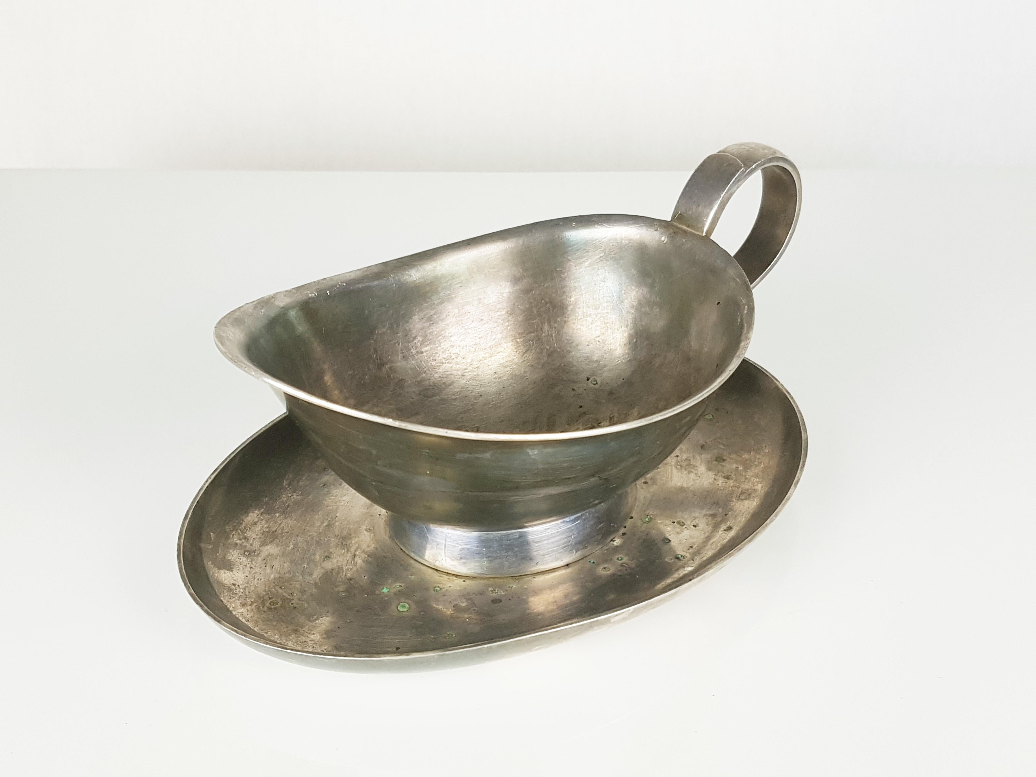 Art Deco Silver-Plated milk jug and gravy boat by Gio Ponti for Calderoni, 1930s For Sale
