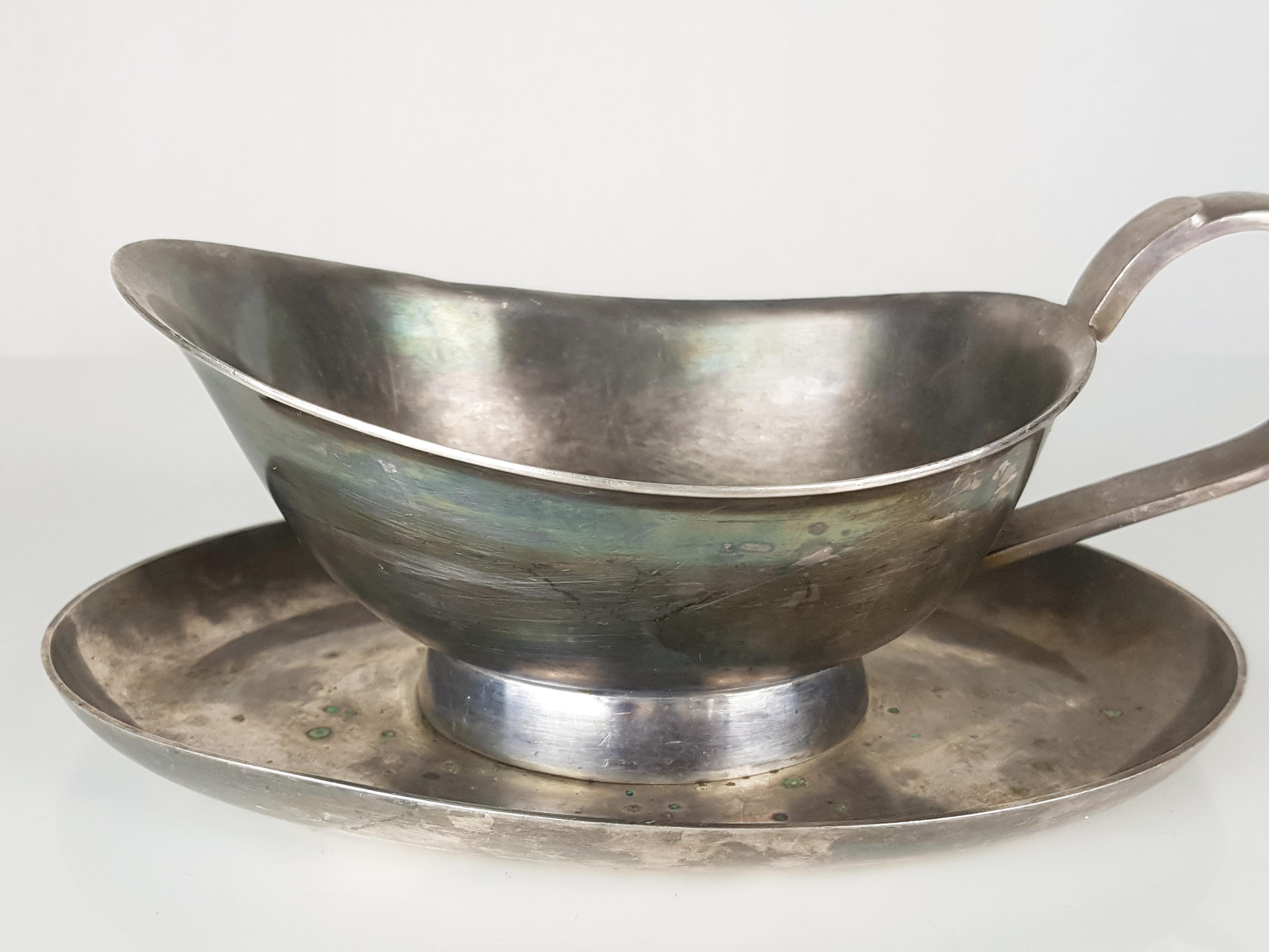 Silver-Plated milk jug and gravy boat by Gio Ponti for Calderoni, 1930s In Good Condition For Sale In Varese, Lombardia