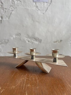 Bougeoir triple moderniste plaqué argent 1960