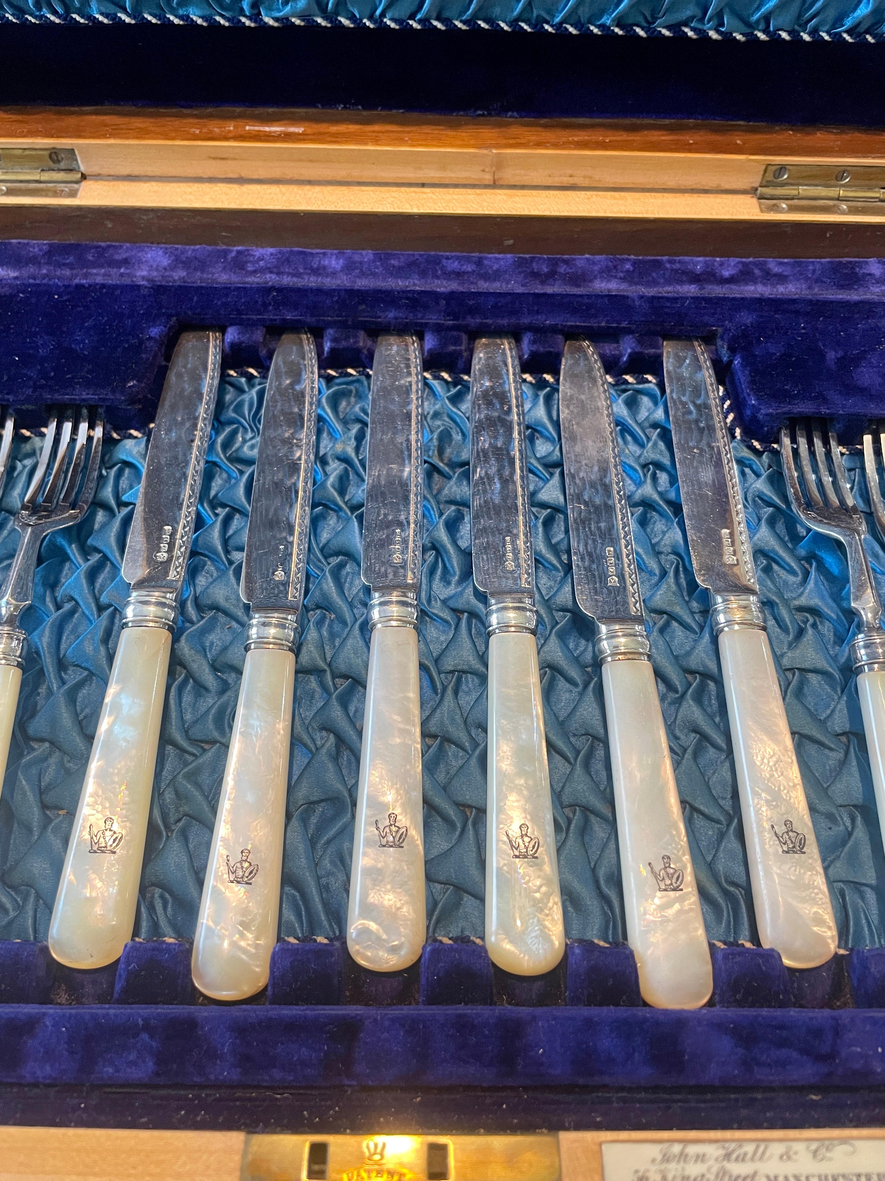 Silver Plated Mother of Pearl Flatware Set- 6 Place Setting  In Good Condition For Sale In Denton, TX