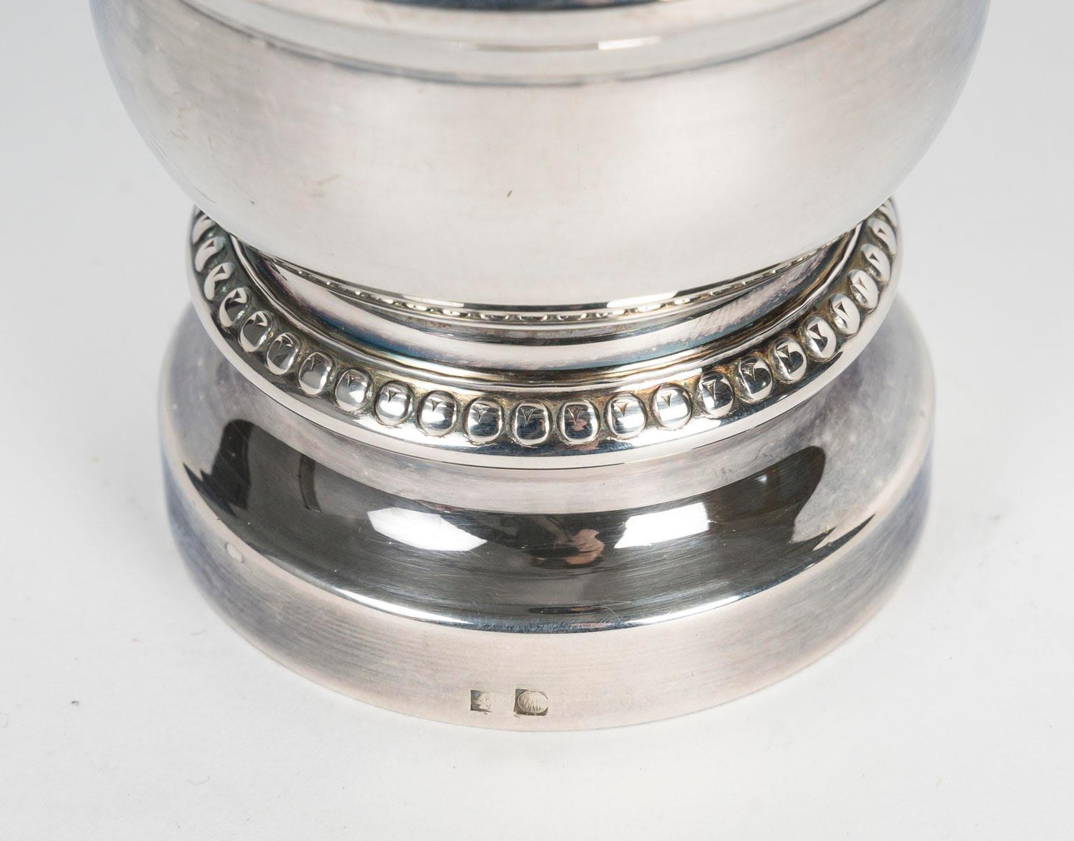 Placcato argento Vasetto per il pepe placcato in argento, stile Napoleone III, 20° secolo. in vendita
