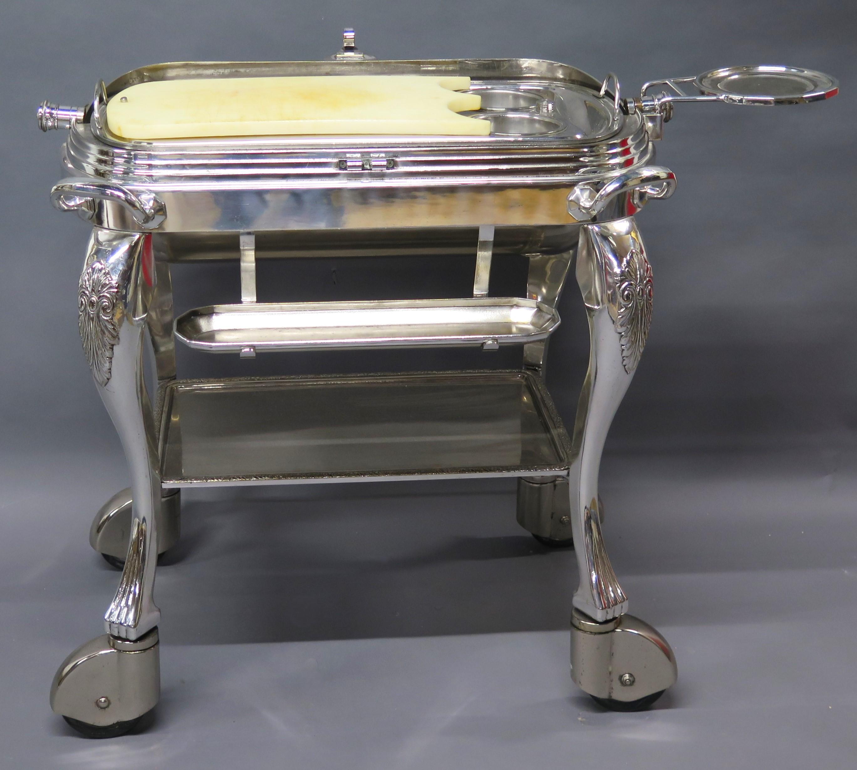 Silver-plated Roast Beef Trolley In Good Condition In Dallas, TX