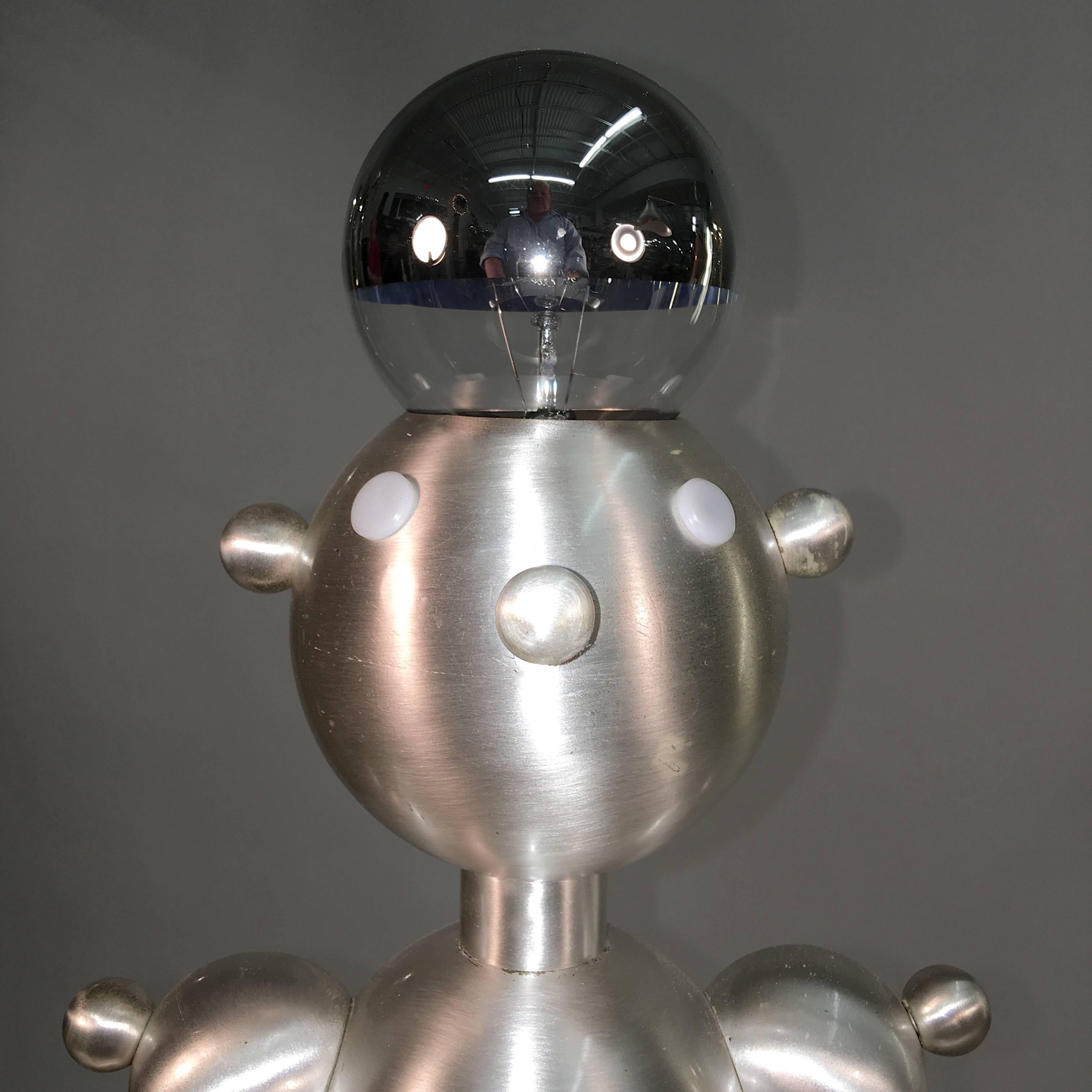 Lampe robot en métal argenté Excellent état à Hanover, MA