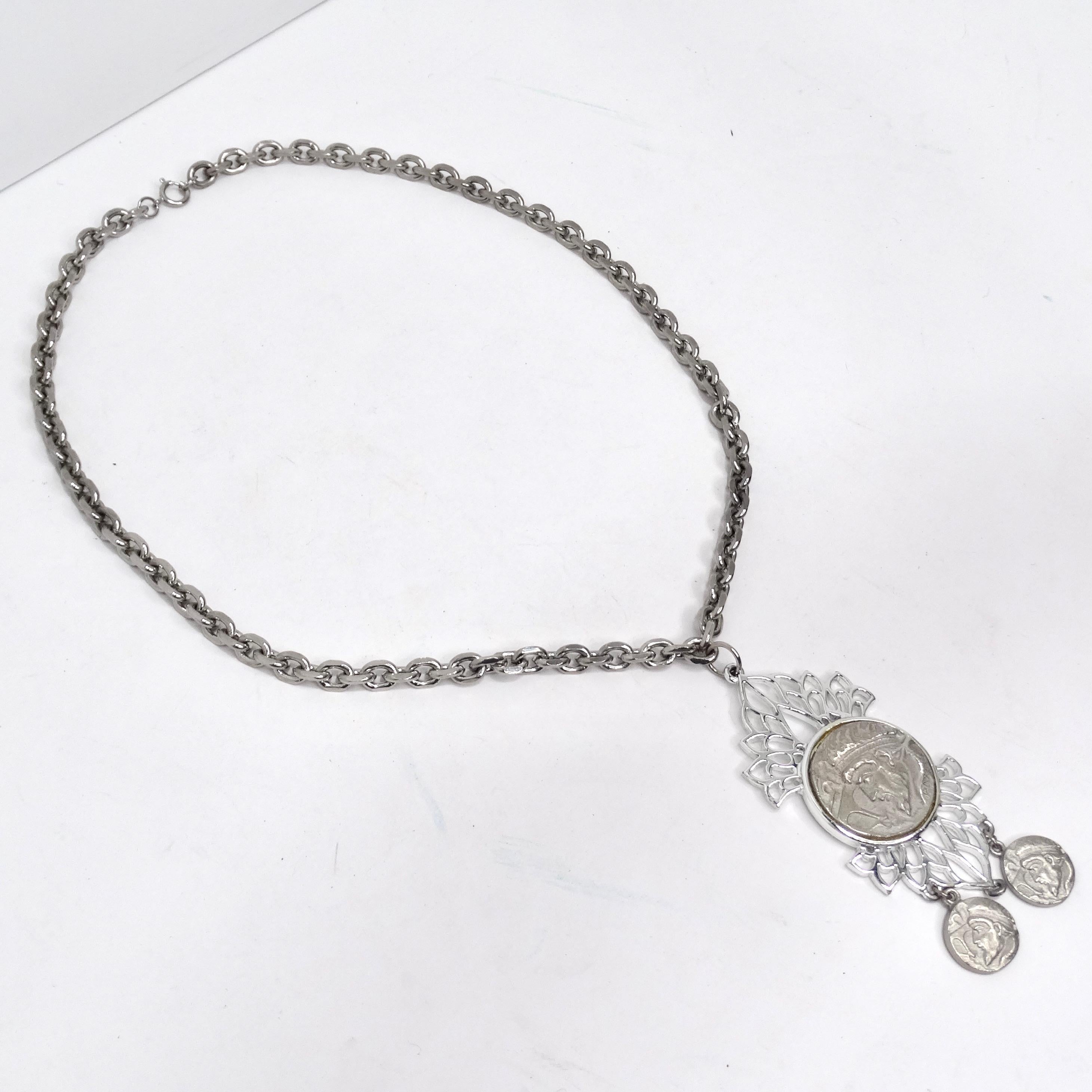 Collier avec médaillon en forme de pièce de monnaie romaine plaquée argent Unisexe en vente