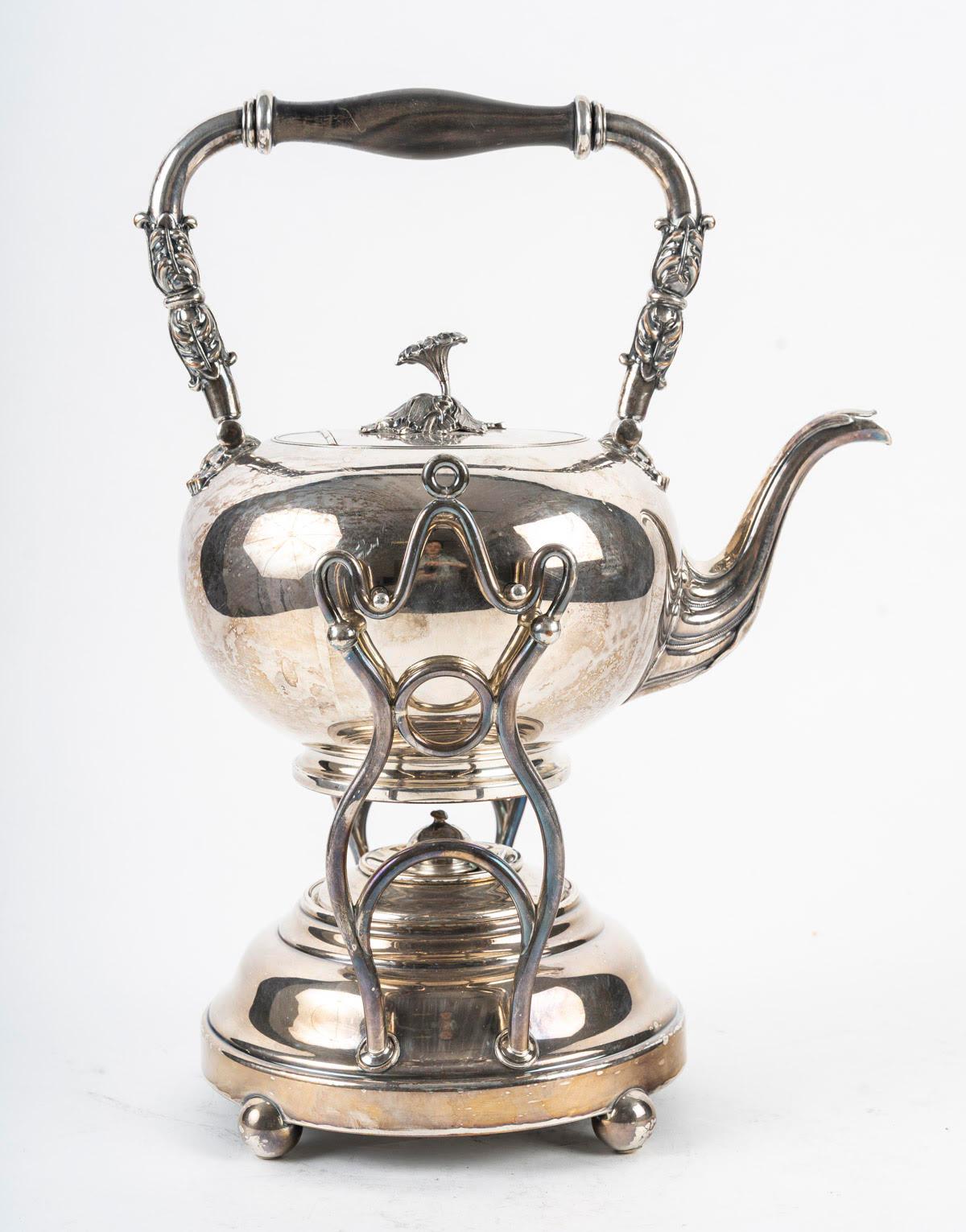 Silver-Plated Samovar by Maison Balaine in Paris, Early 20th Century. For Sale 1