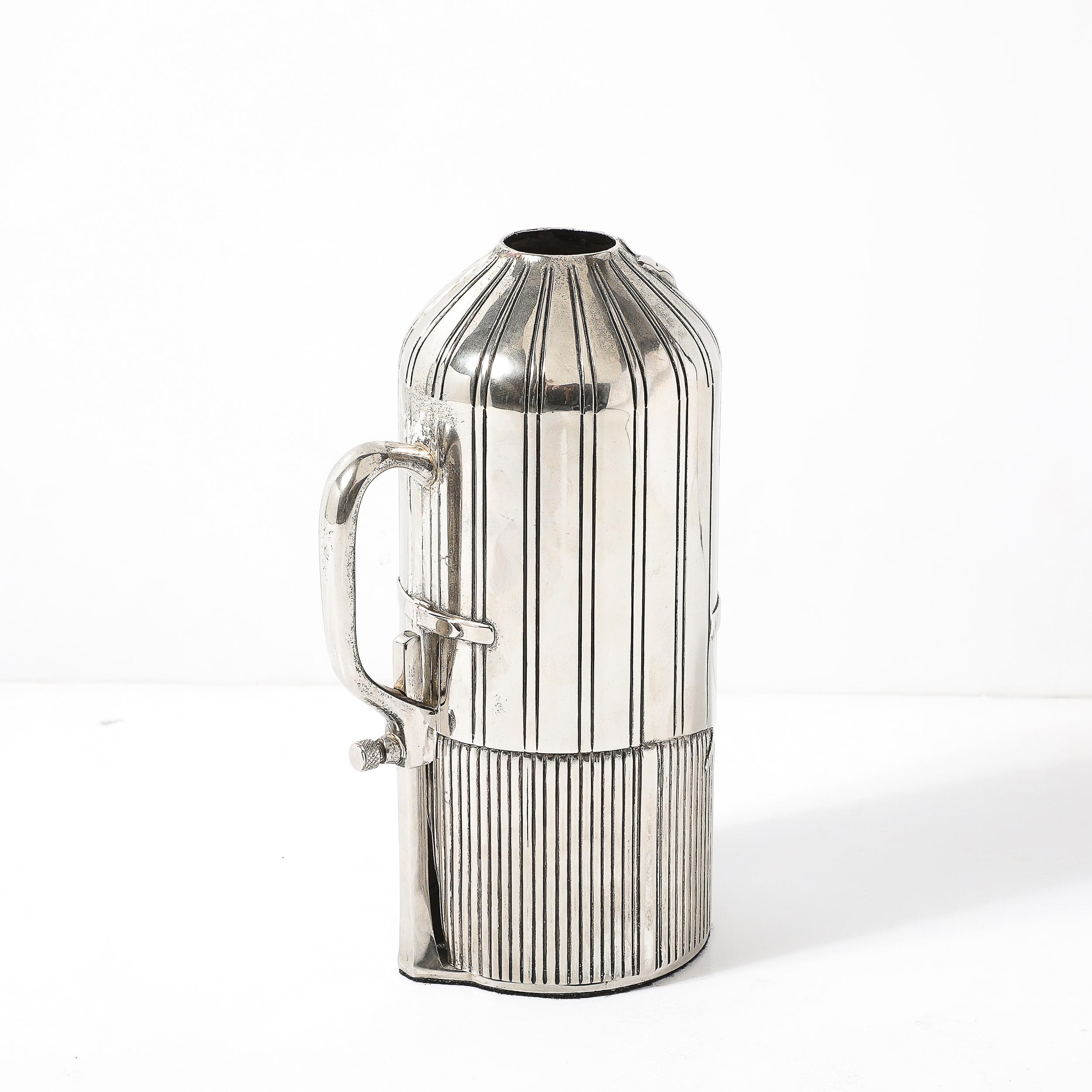 Versilberter skulpturaler Weinflaschenhalter mit Butler-Motiv im Angebot 3