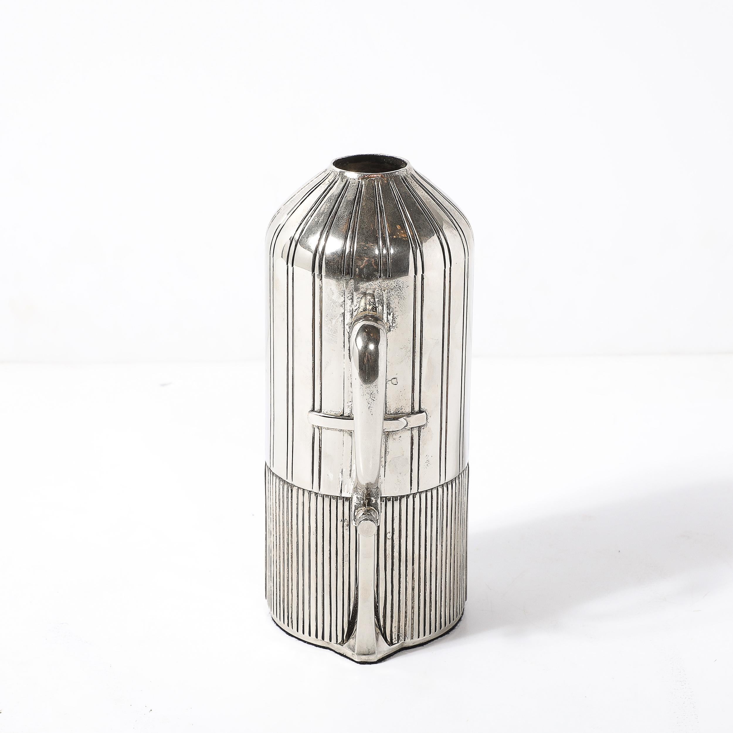 Versilberter skulpturaler Weinflaschenhalter mit Butler-Motiv (Moderne der Mitte des Jahrhunderts) im Angebot