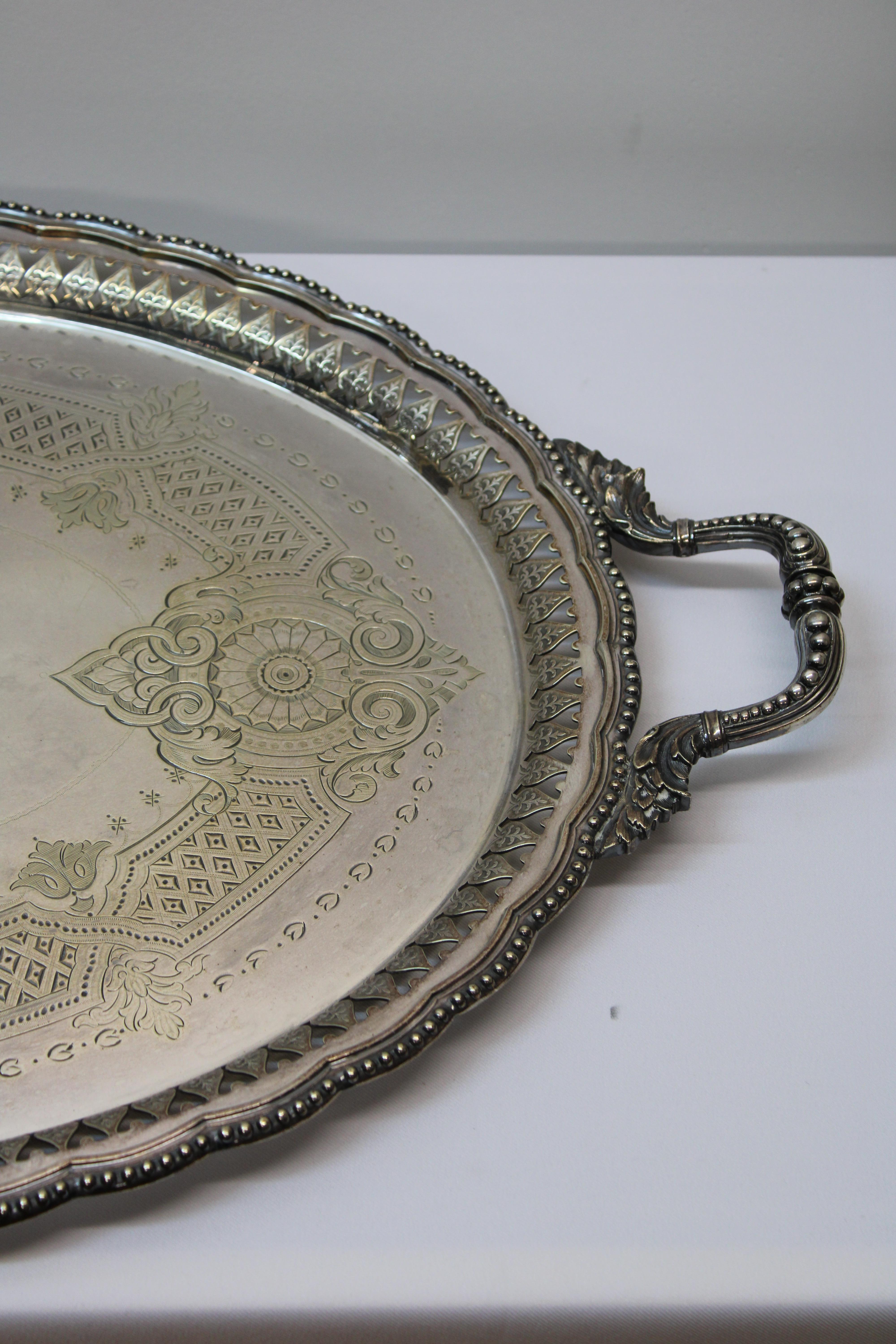 Silver Plated Serving Platter In Good Condition For Sale In San Francisco, CA