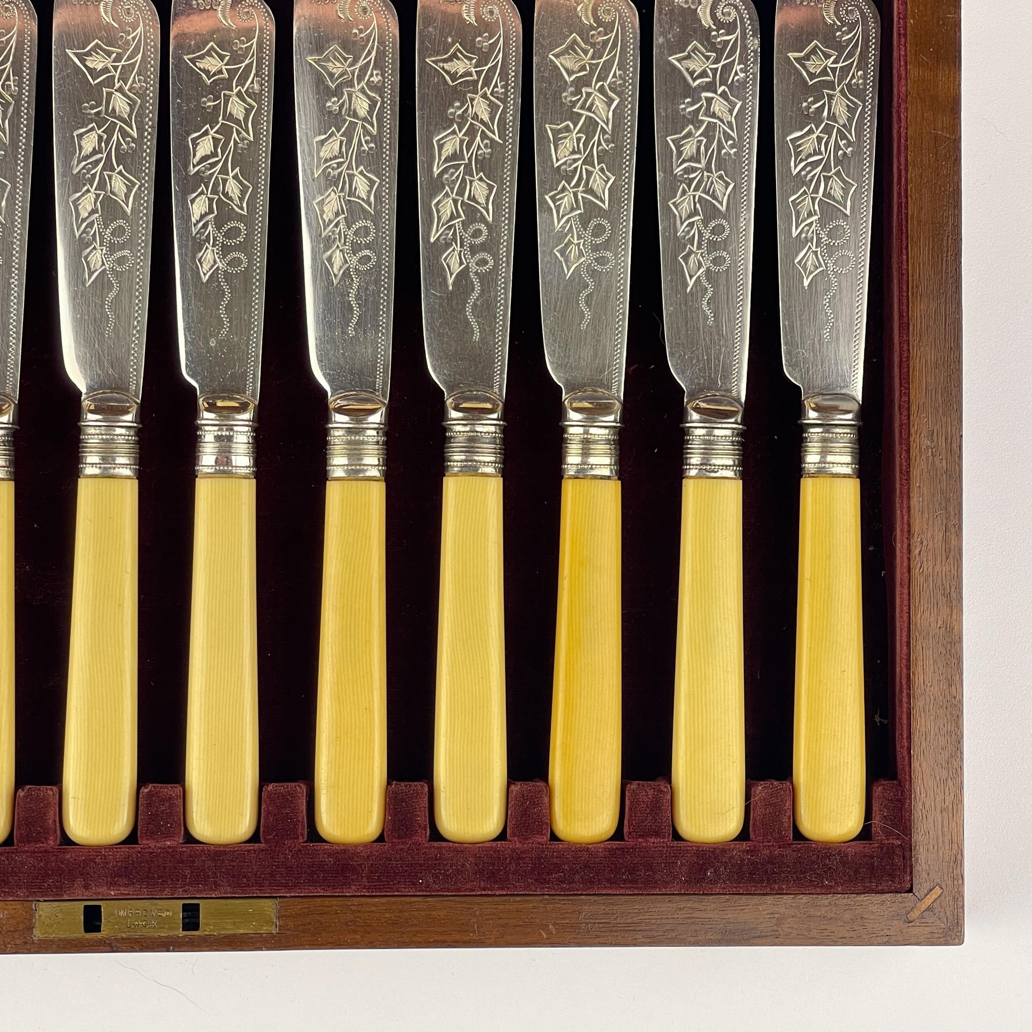 Silver Plated Set Fish Knifes & Forks for 12 people, Sheffield England, 1910s For Sale 9