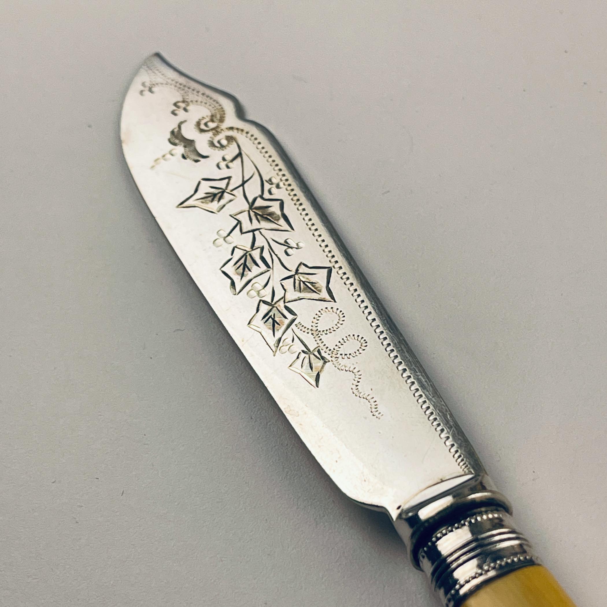 Silver Plated Set Fish Knifes & Forks for 12 people, Sheffield England, 1910s For Sale 3