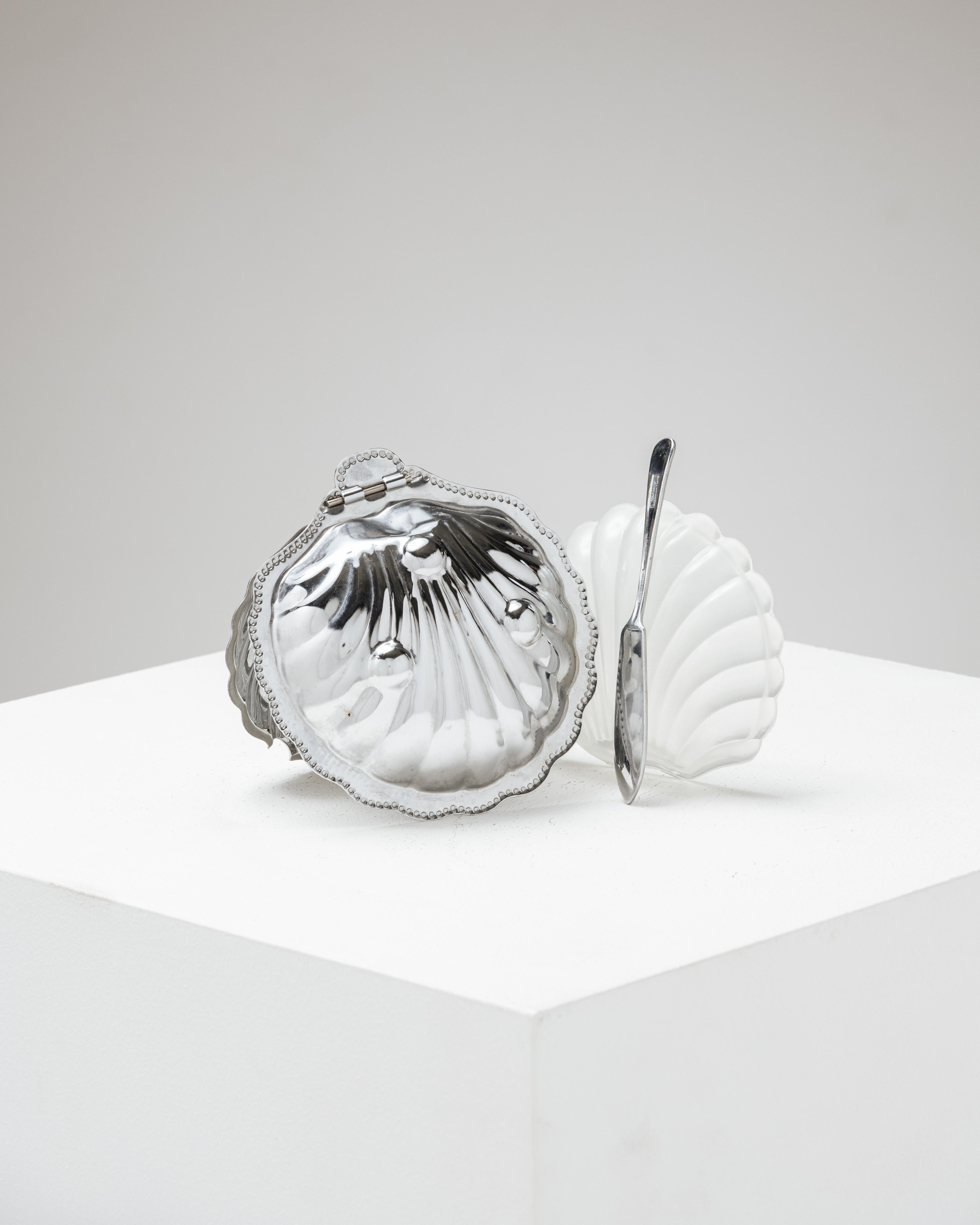 Metal Silver-plated shell butter dish, 1970s For Sale