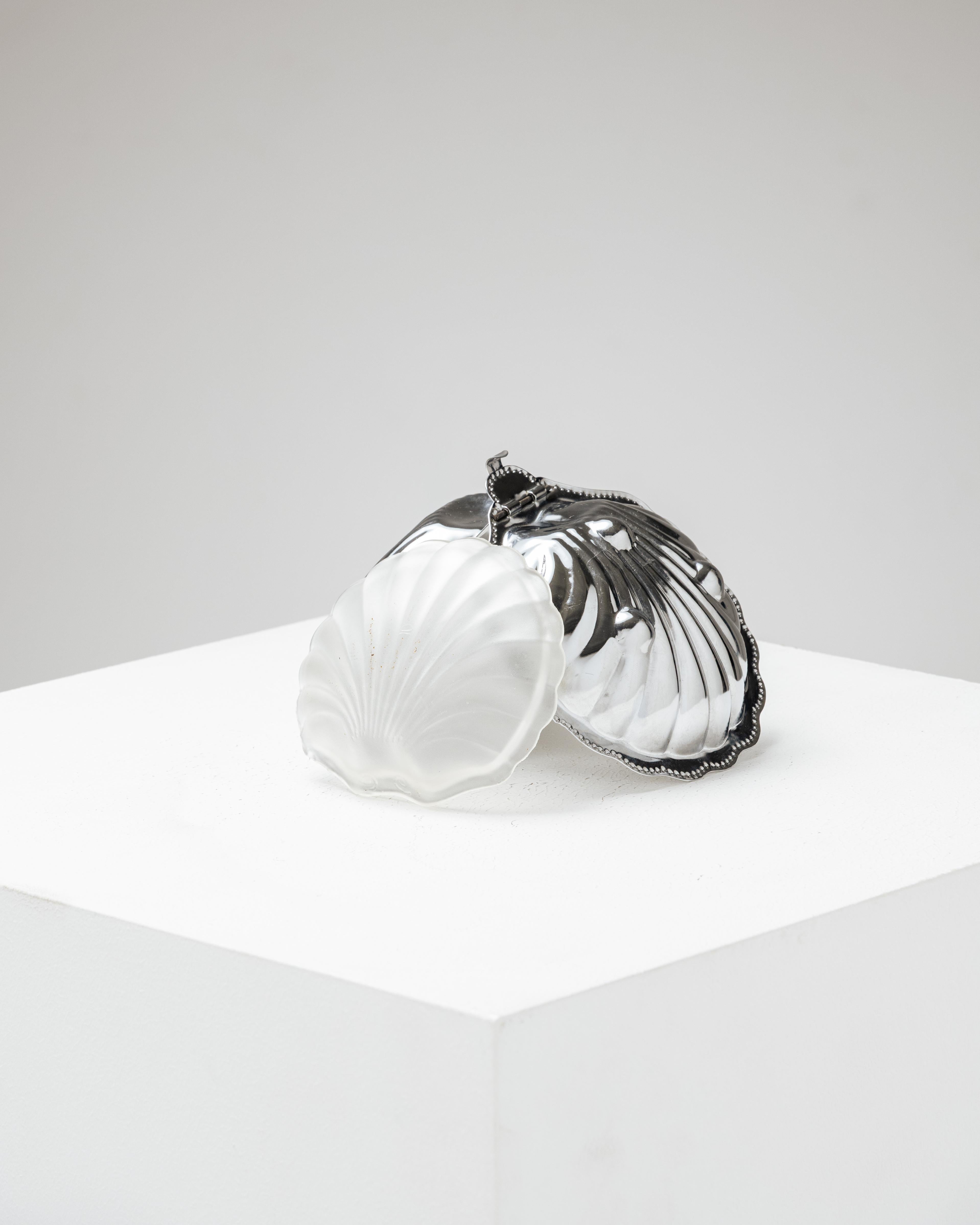 Metal Silver-plated shell butter dish, 1970s For Sale