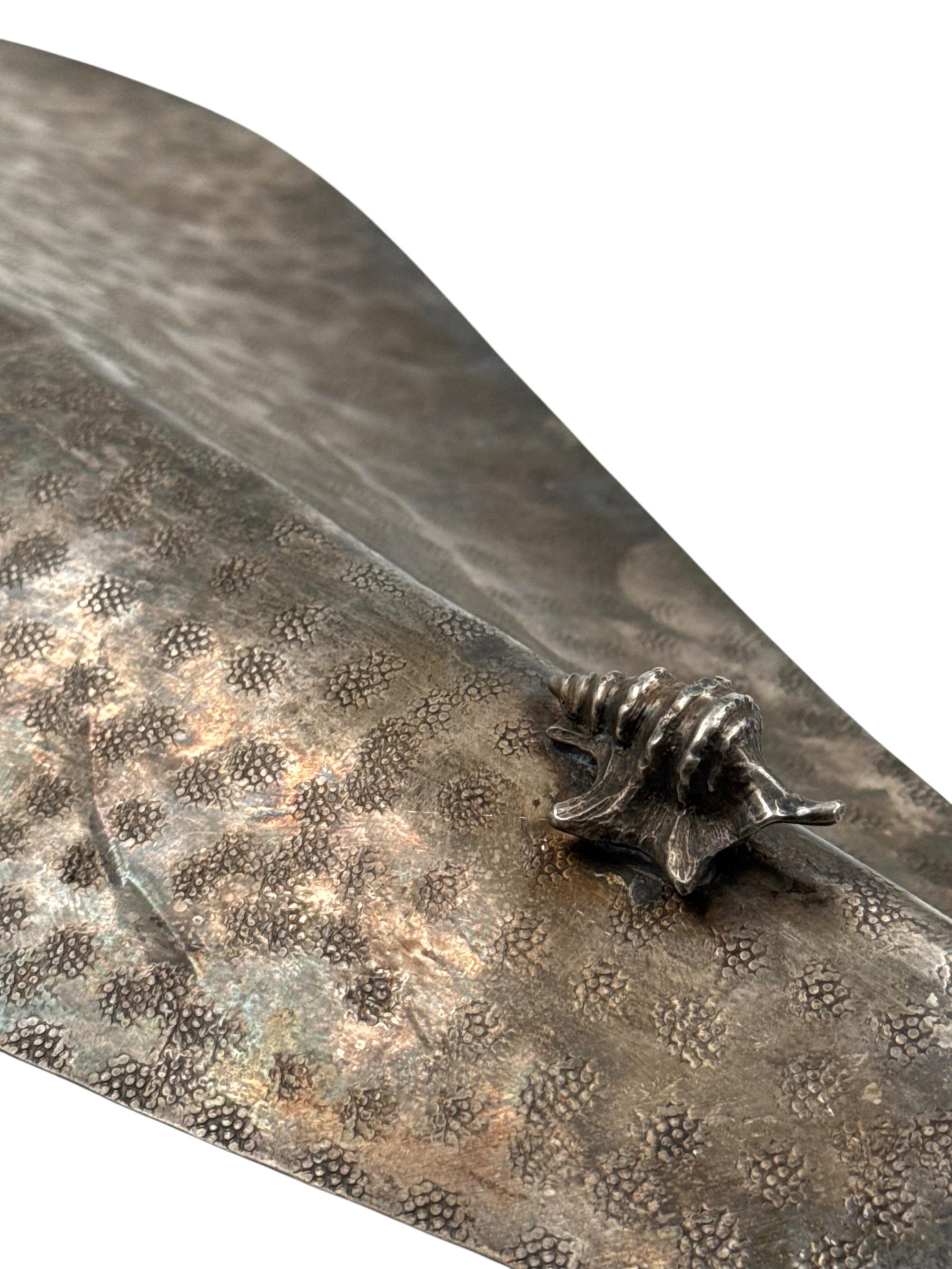 Grande ciotola/centrotavola a forma di conchiglia placcata in argento, Renato Raddi, Italia anni '70 in vendita 9