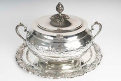 Zuppiera in argento, 20° secolo.