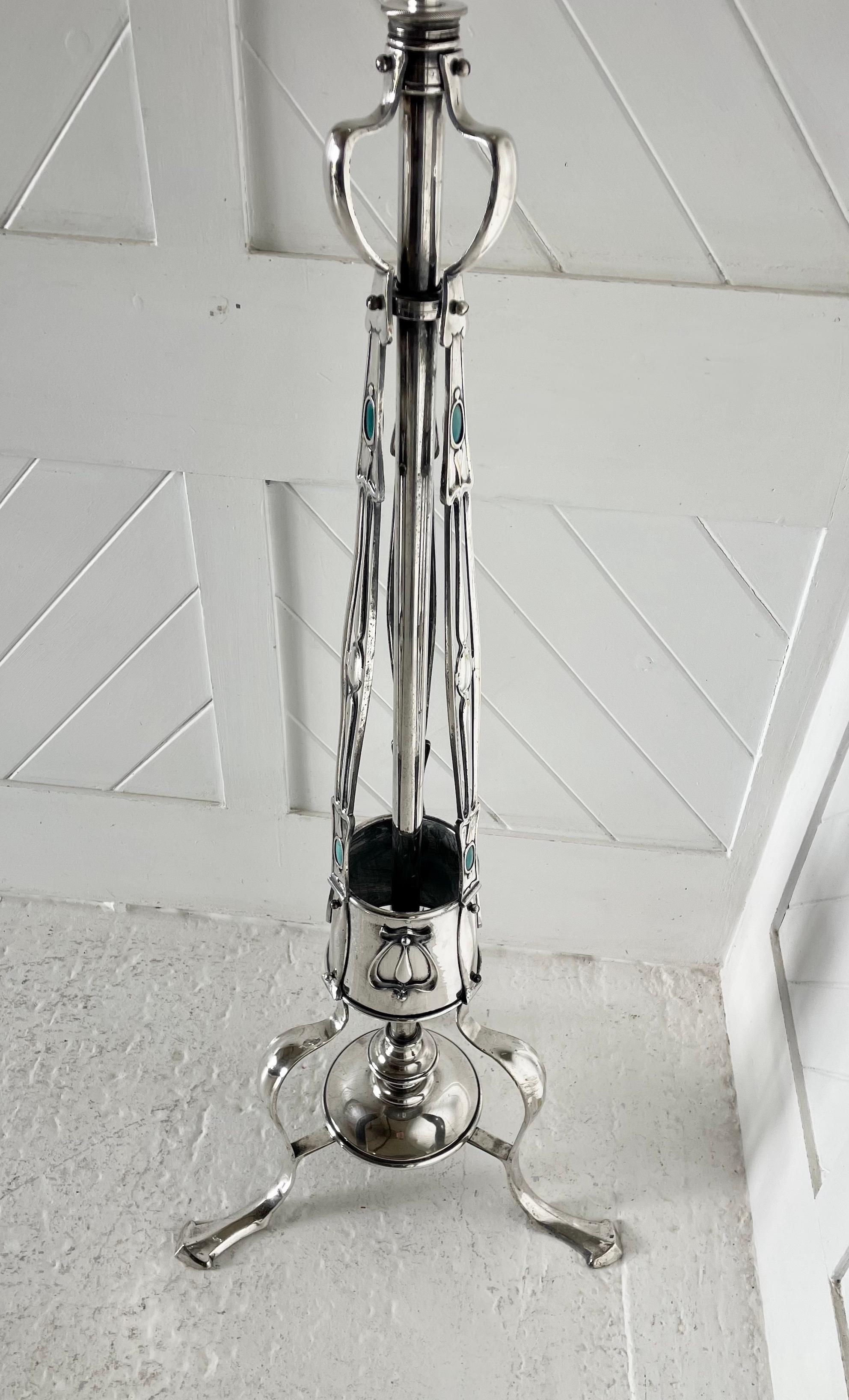 Inglese Lampada standard placcata in argento in vendita