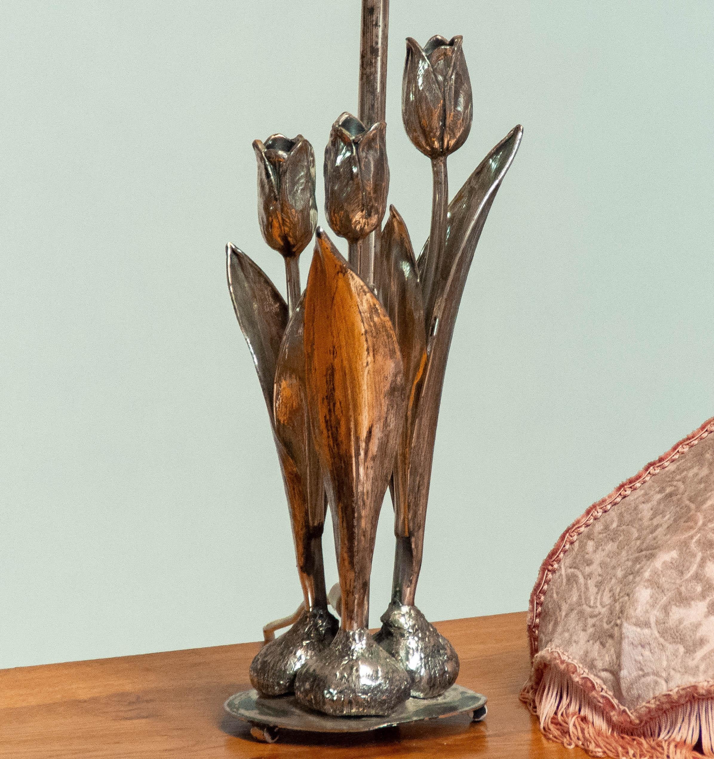 Silver Plated Table Lamp with Three Tulips and Velvet Diabolo  Shade 1960s In Good Condition For Sale In Silvolde, Gelderland