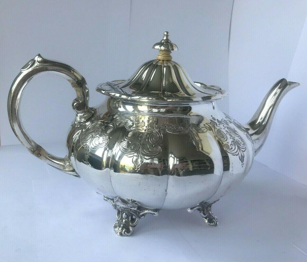 Silver Plated Tea/Coffee Set Made by Cooper Brothers & Sons Ltd In Good Condition For Sale In London, GB