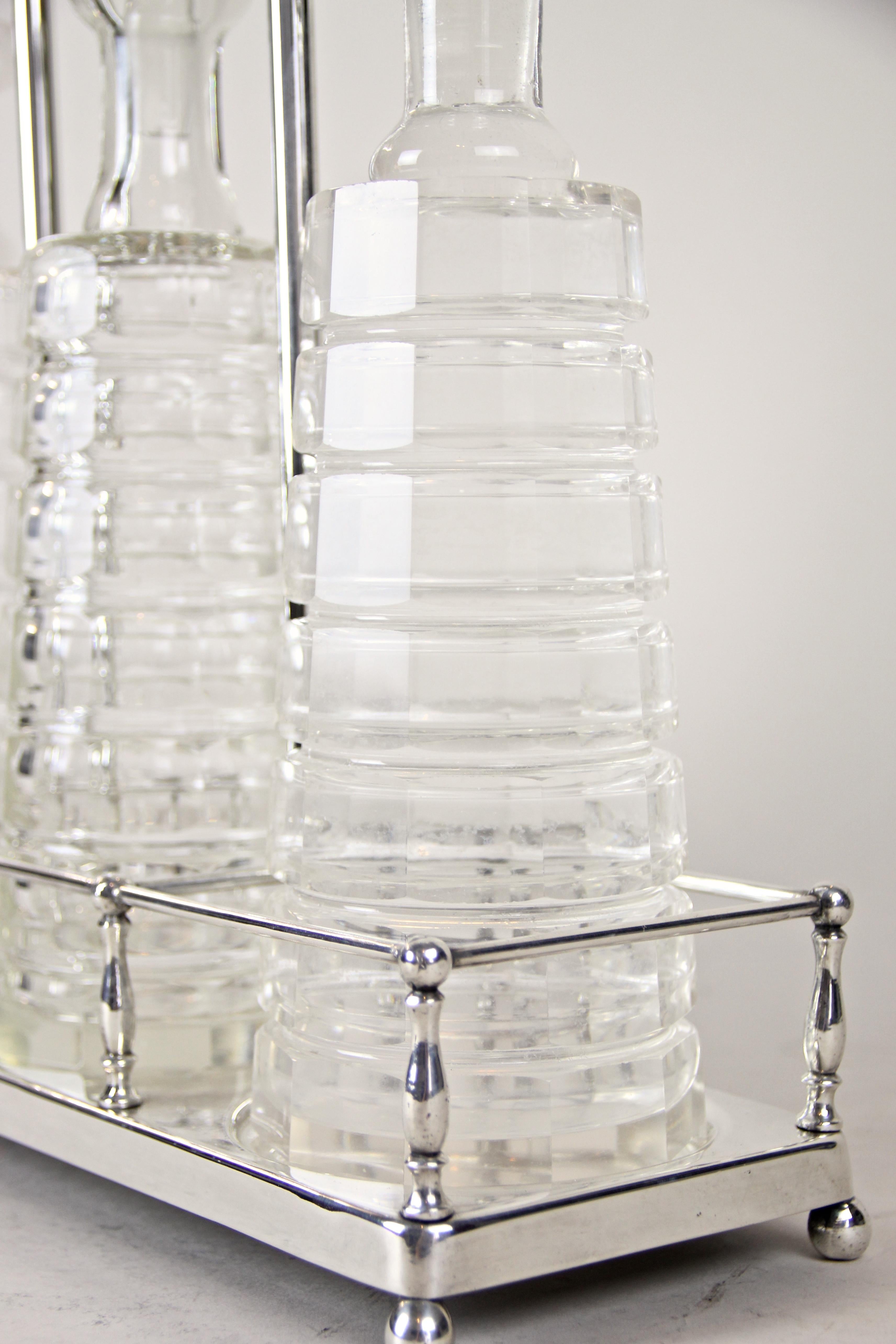 Silver Plated Three Glass Bottle Tantalus Lockable, Austria, circa 1890 10