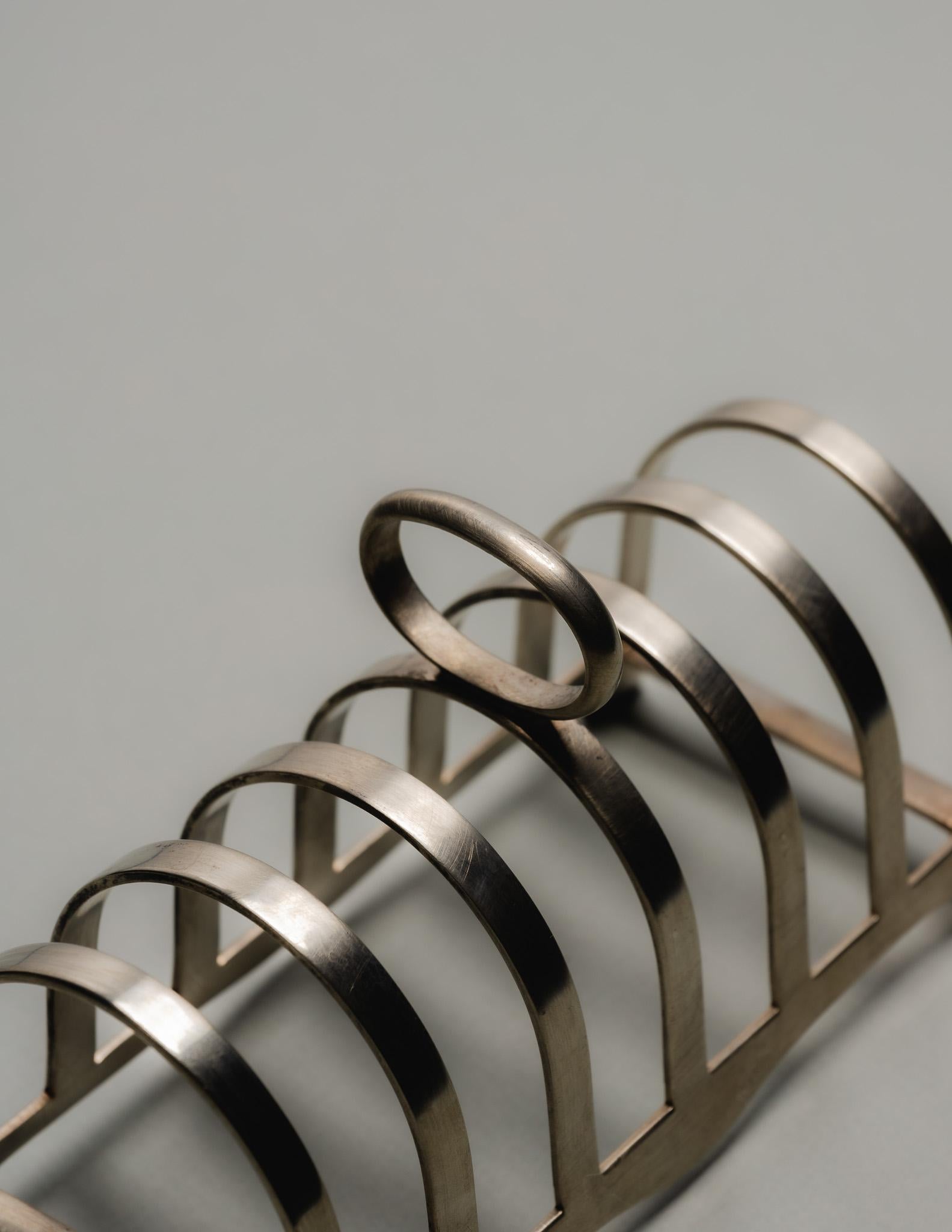 Silver-Plated Toast Rack, 1950s In Good Condition For Sale In PARIS, FR