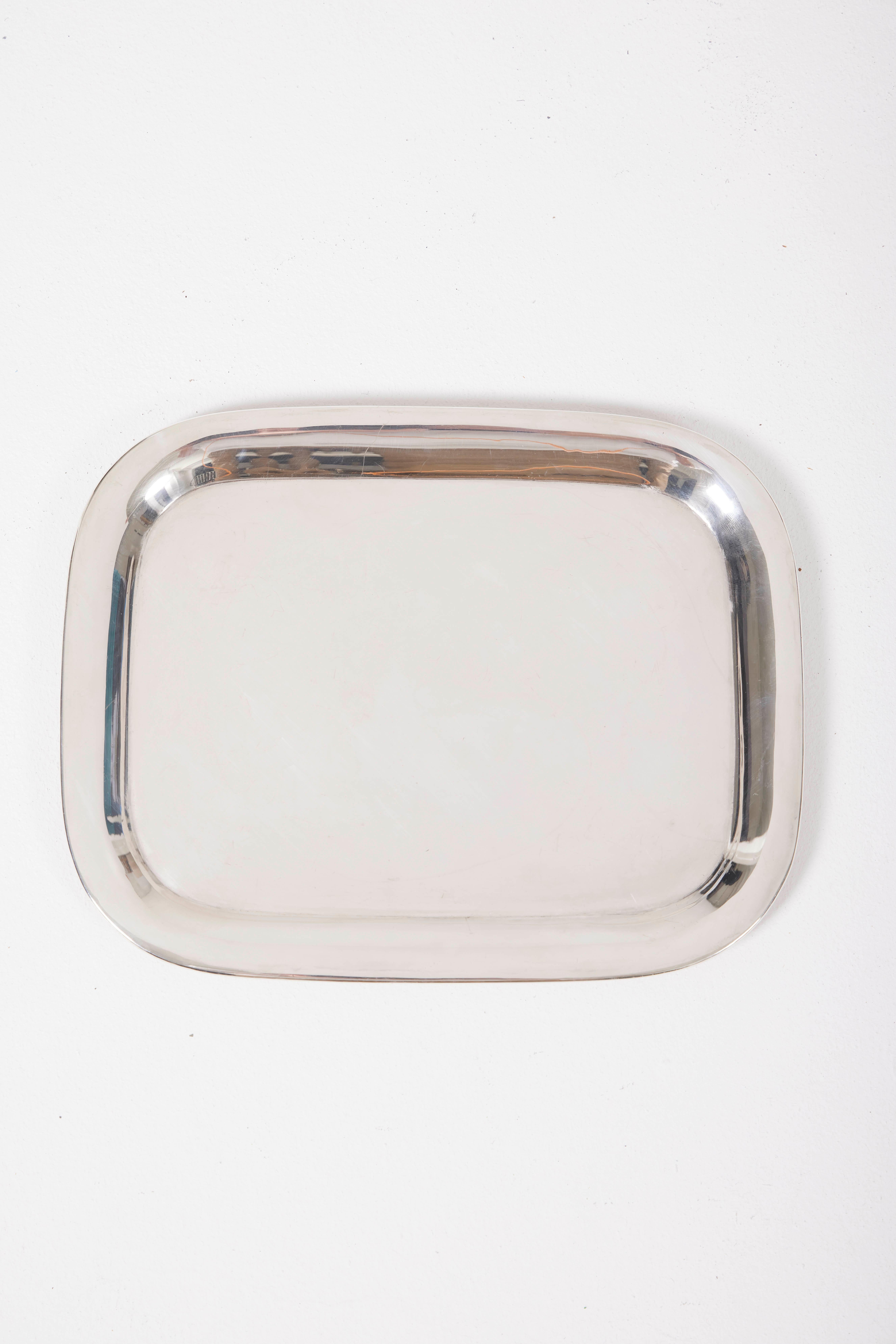 Small rectangular silver-plated tray from the Christofle house. In very good condition.
LP1704