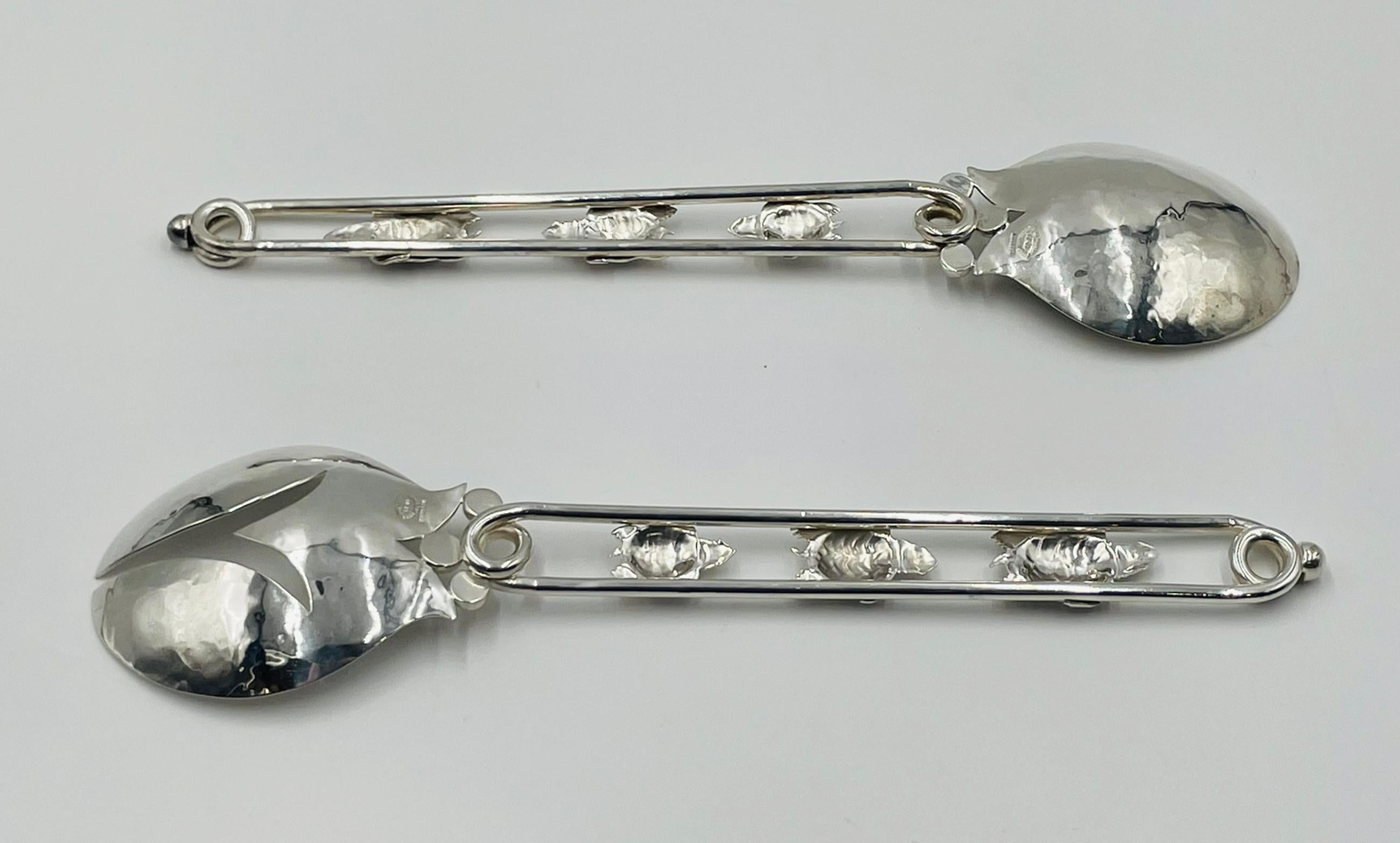 Placcato argento Utensili da portata con motivo a tartaruga placcati in argento di Emilia Castillo, Messicano moderno in vendita