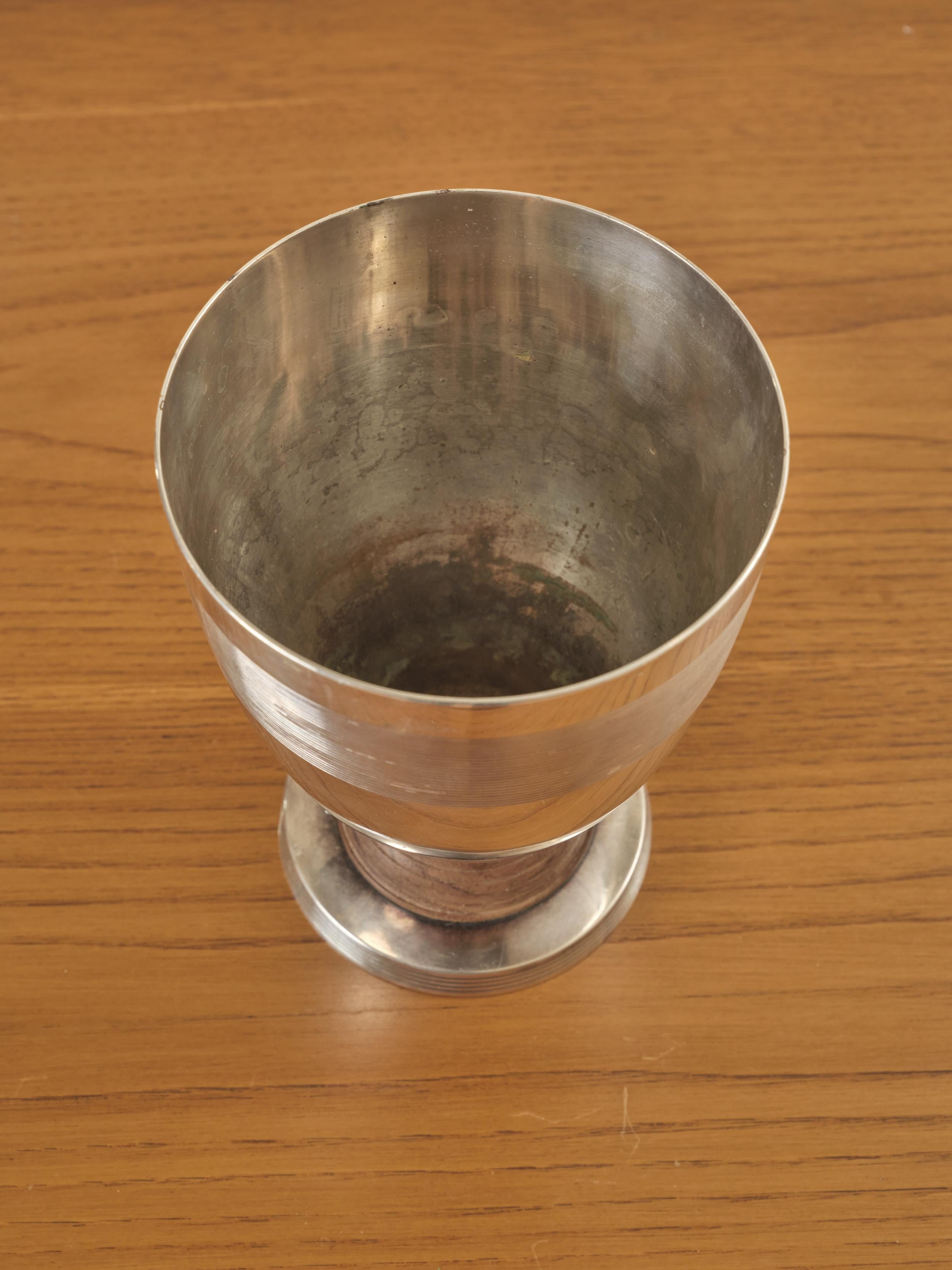 Mid-Century Modern Vase en métal argenté de Luc Lanel pour Christofle en vente