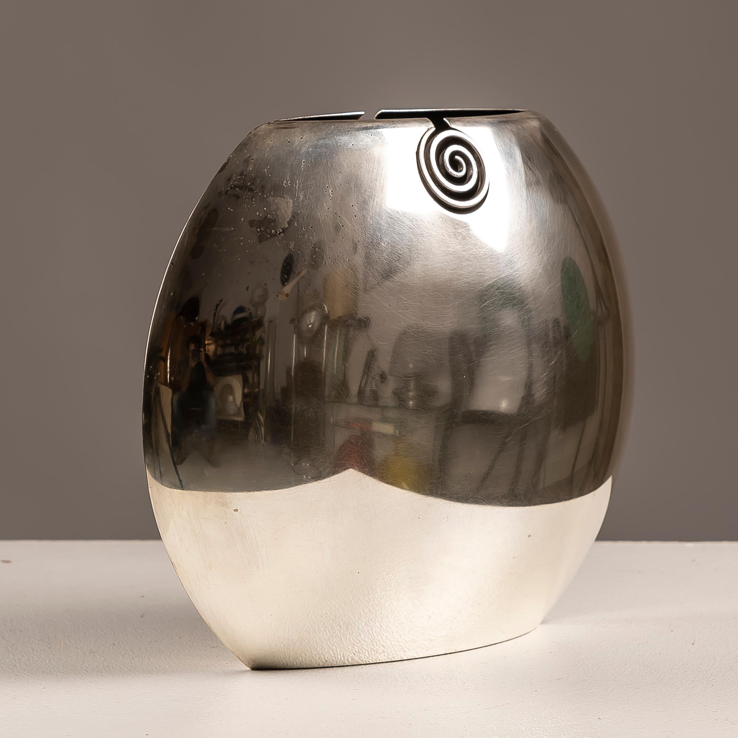 Silver plated vase 
