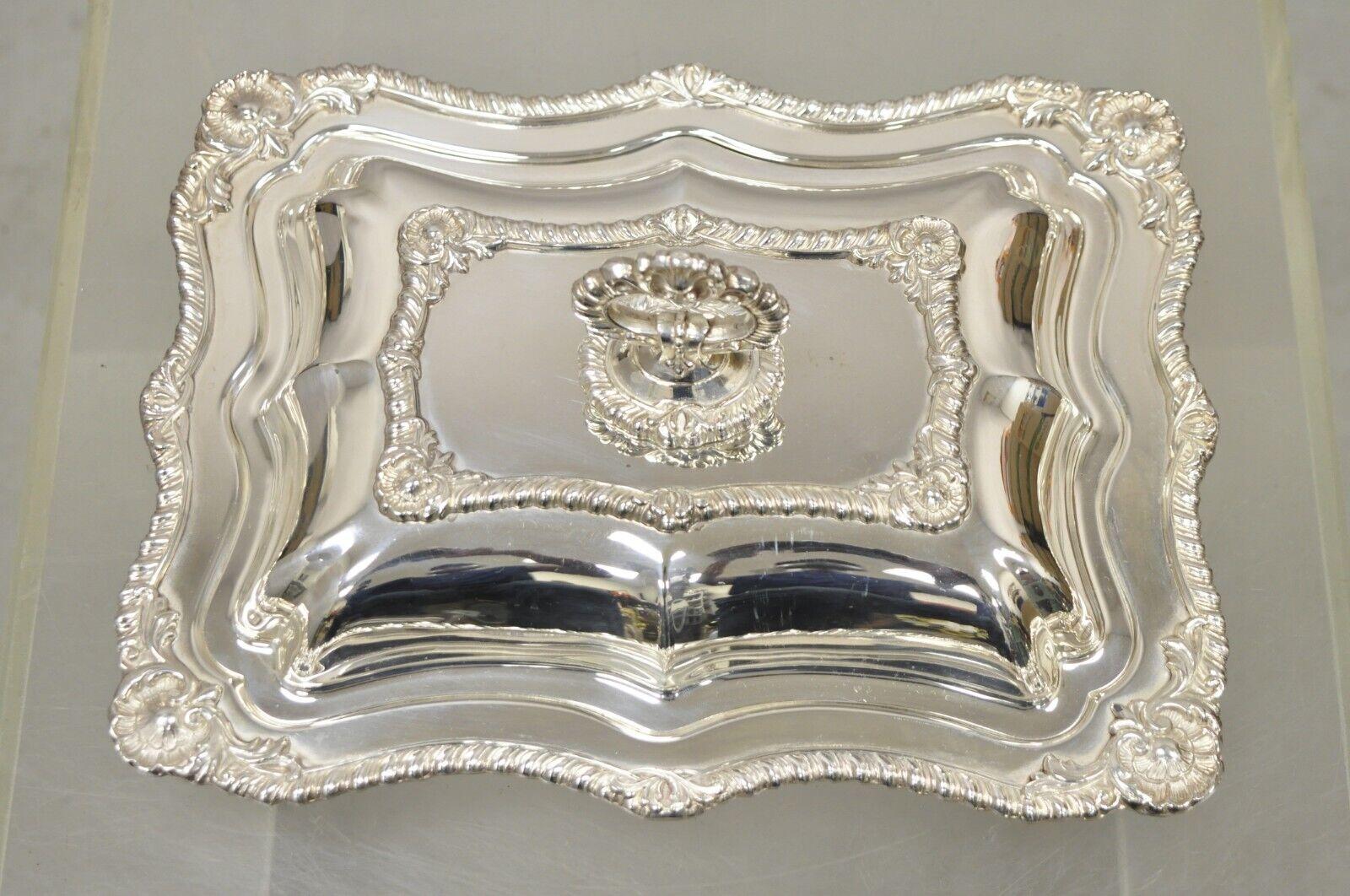 Silver Plated Victorian Scalloped Edge Lidded Vegetable Serving Platter Dish In Good Condition For Sale In Philadelphia, PA