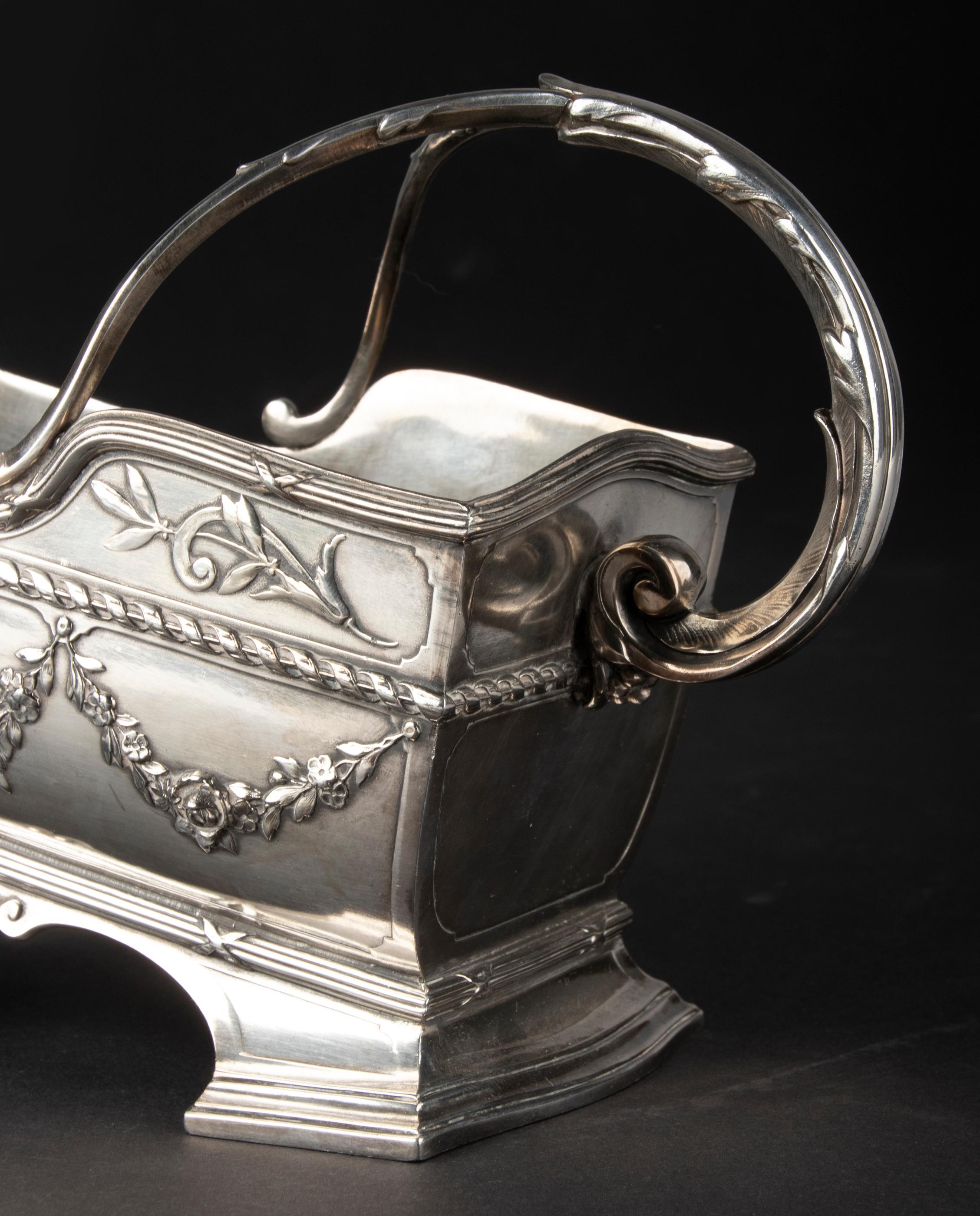 Porte-bouteilles de vin en métal argenté fabriqué par Minerva de style Louis XVI 3