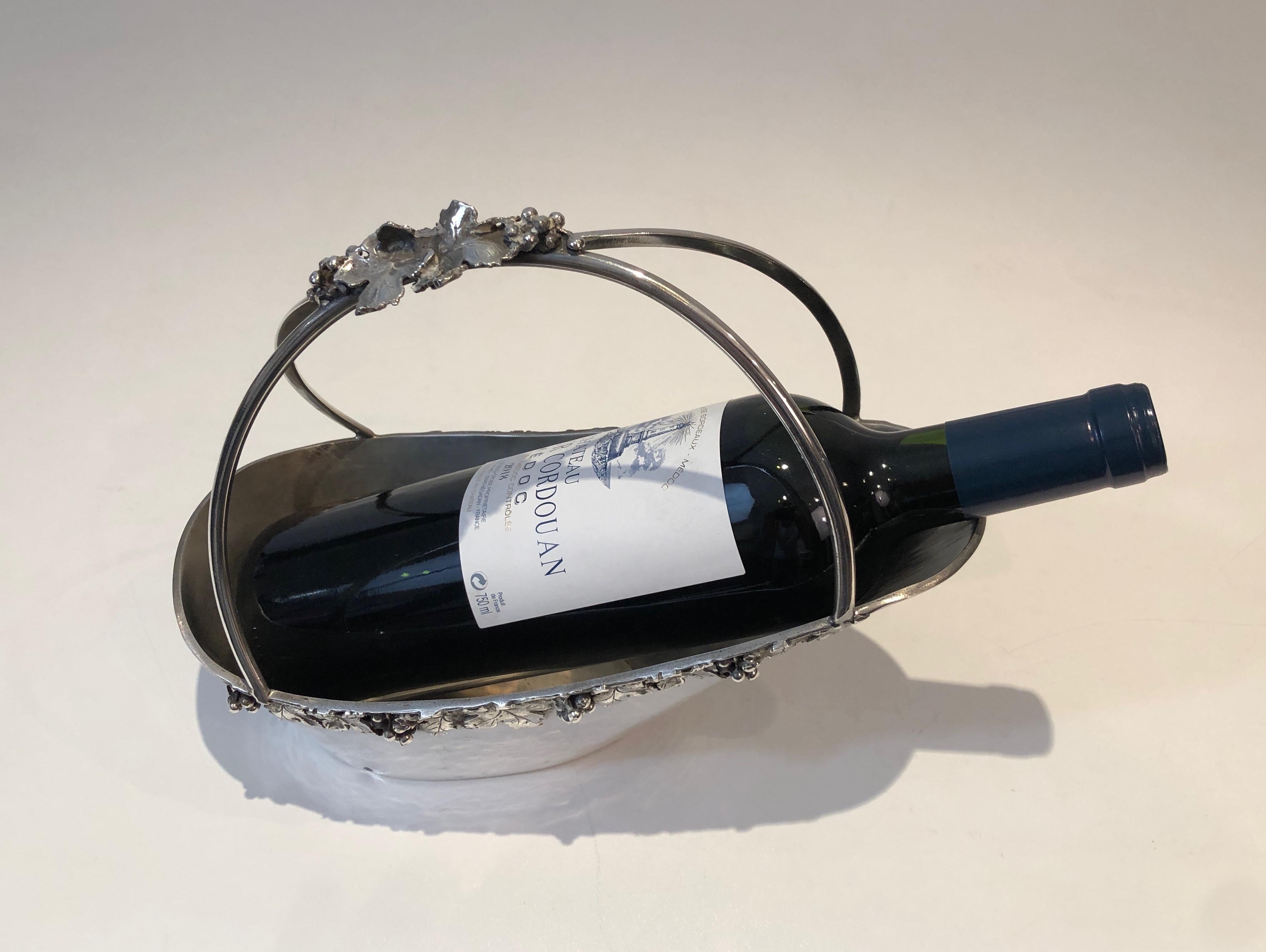 Silver Plated Wine Holder with Grappes Decor, French, Circa 1930 For Sale 8